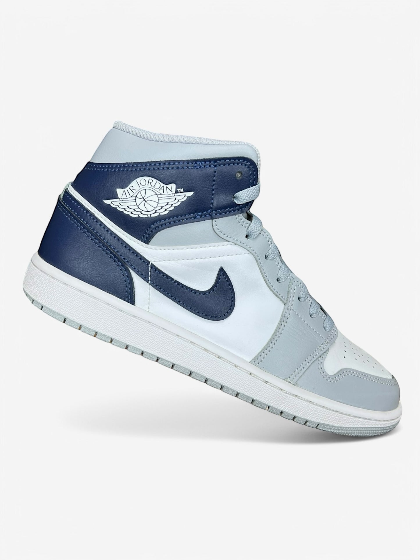 Nike Air Jordan 1 Mid (43)