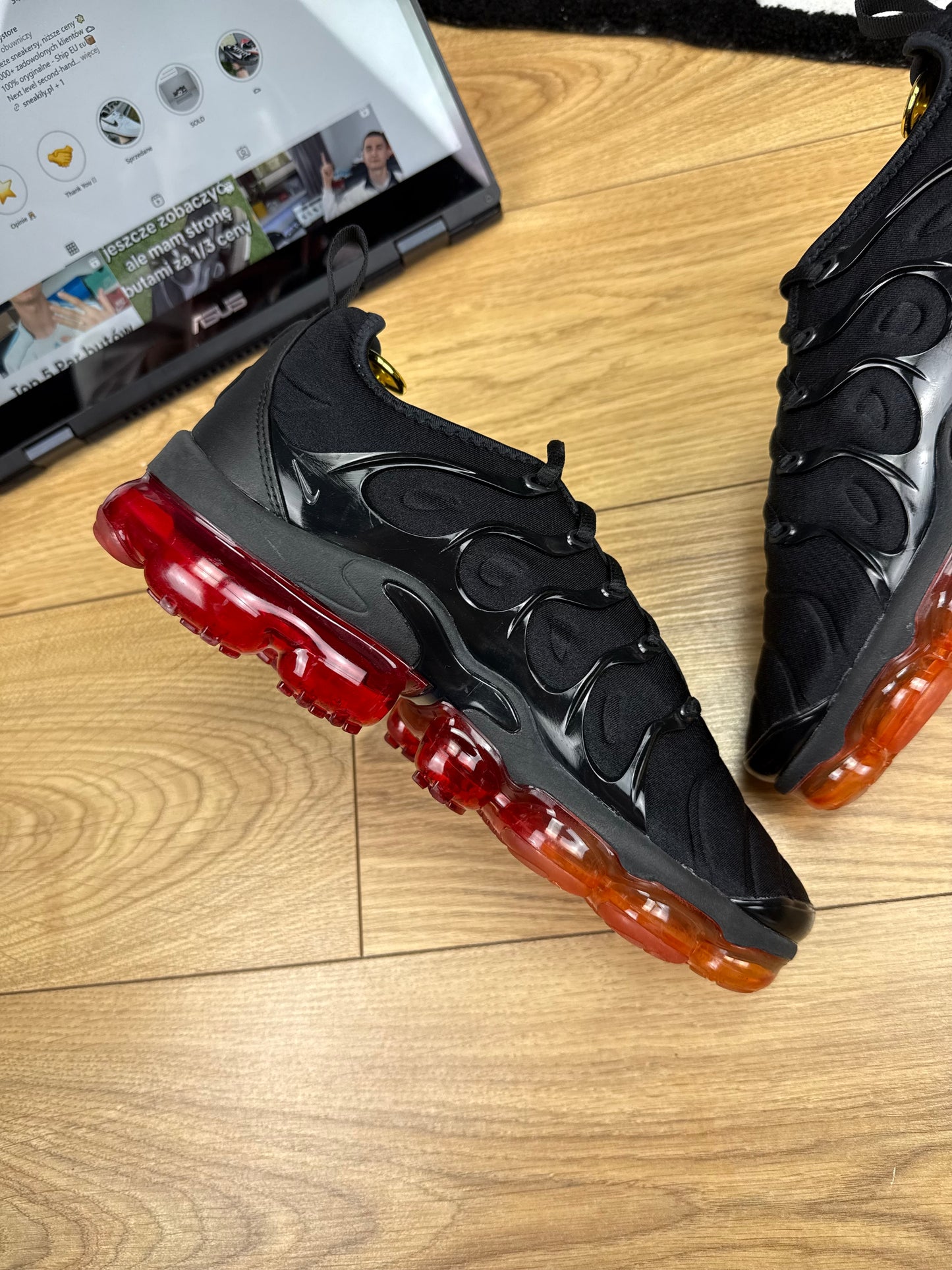 Nike Air Vapormax Plus (42.5)