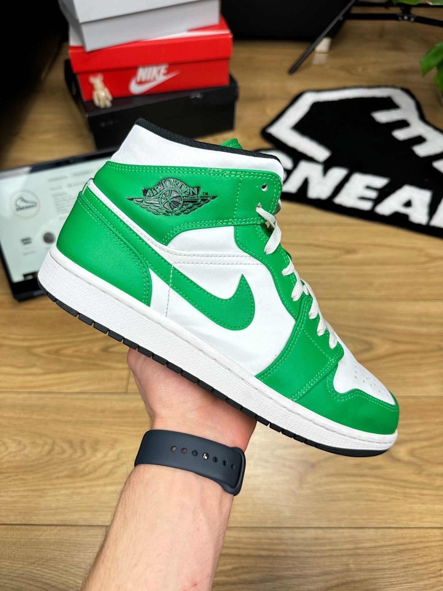 Nike Air Jordan 1 Mid (44)