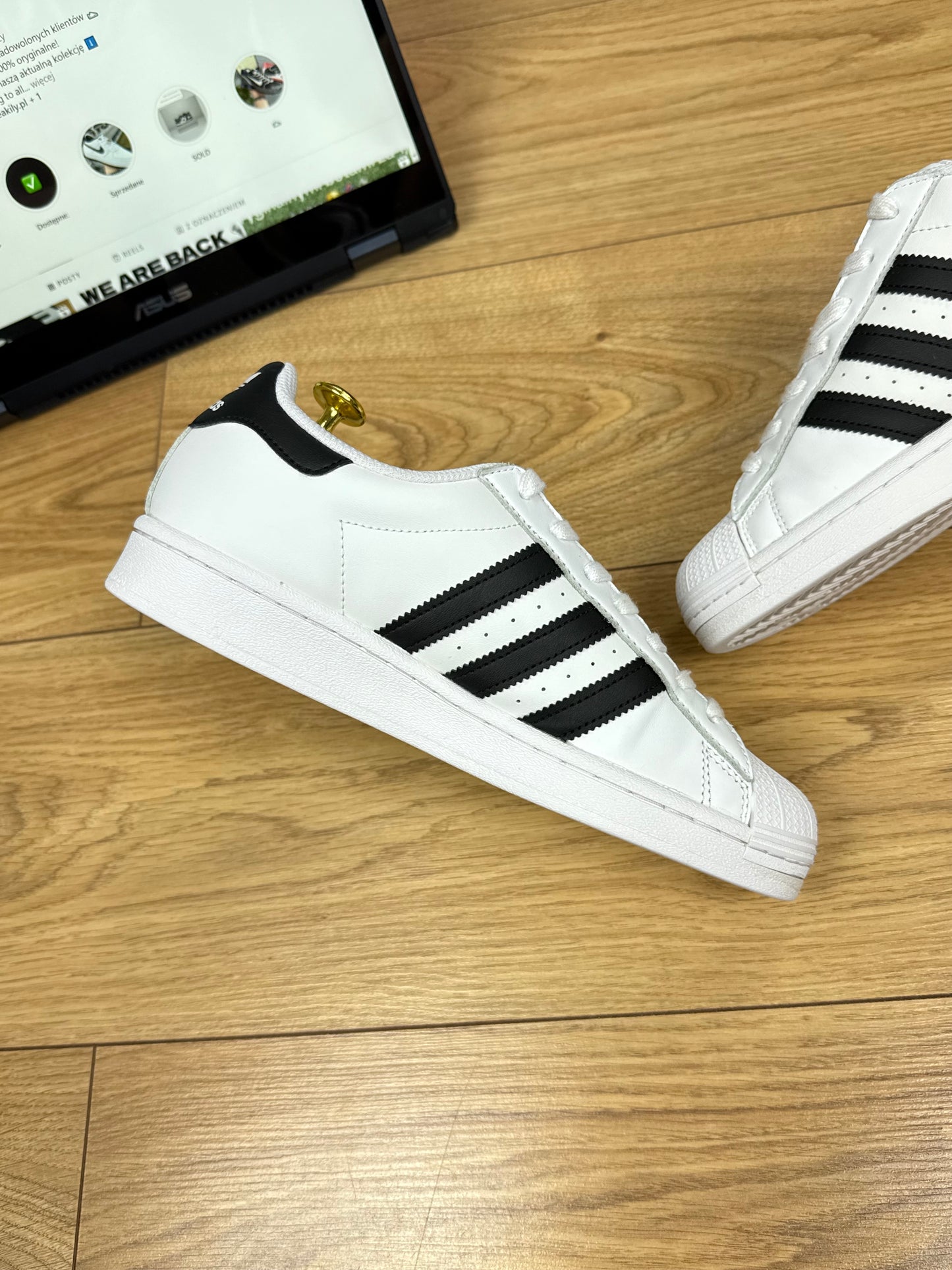 Adidas Superstar (40)