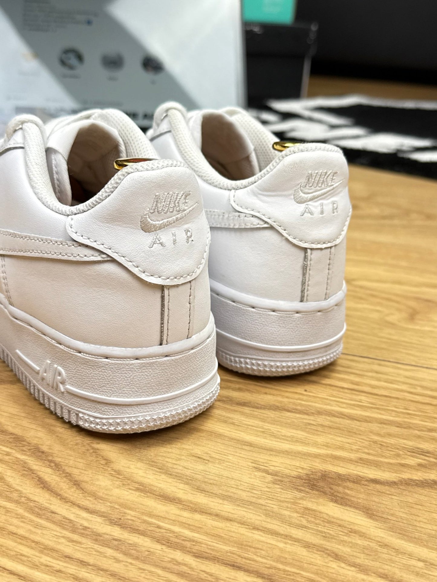 Nike Air Force 1 Low (38.5)