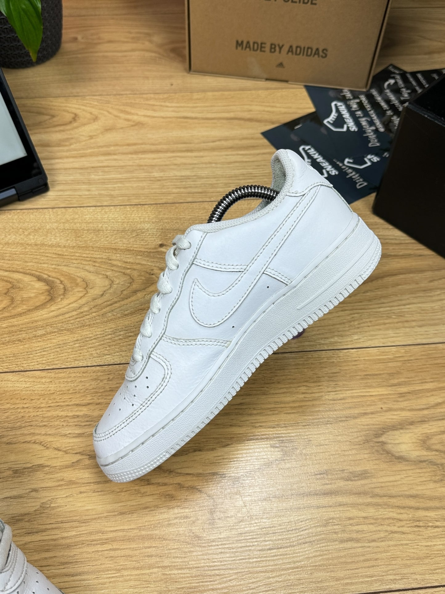 Nike Air Force 1 Low (37.5)
