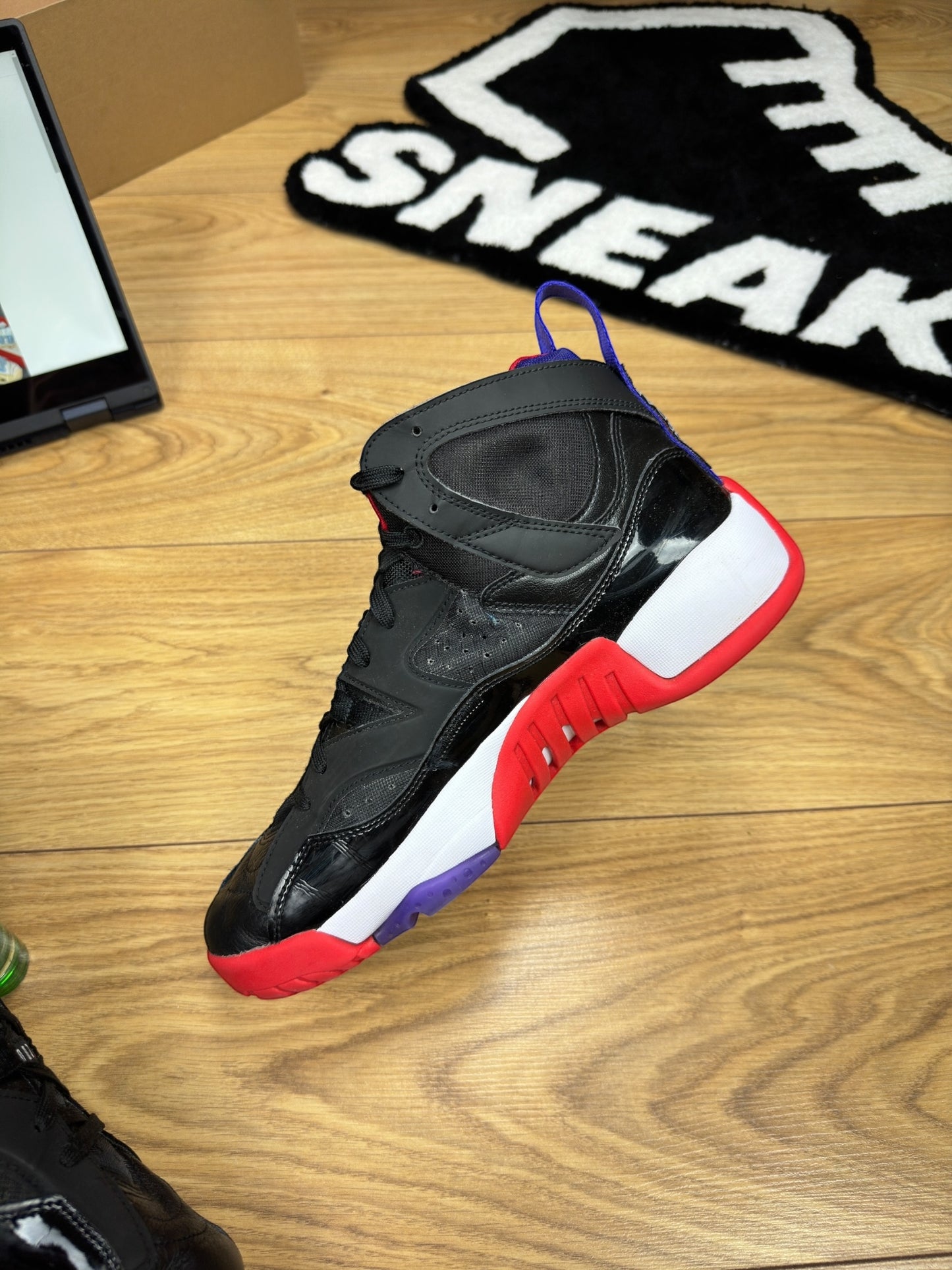 Nike Air Jordan Jumpman Two Trey (44)