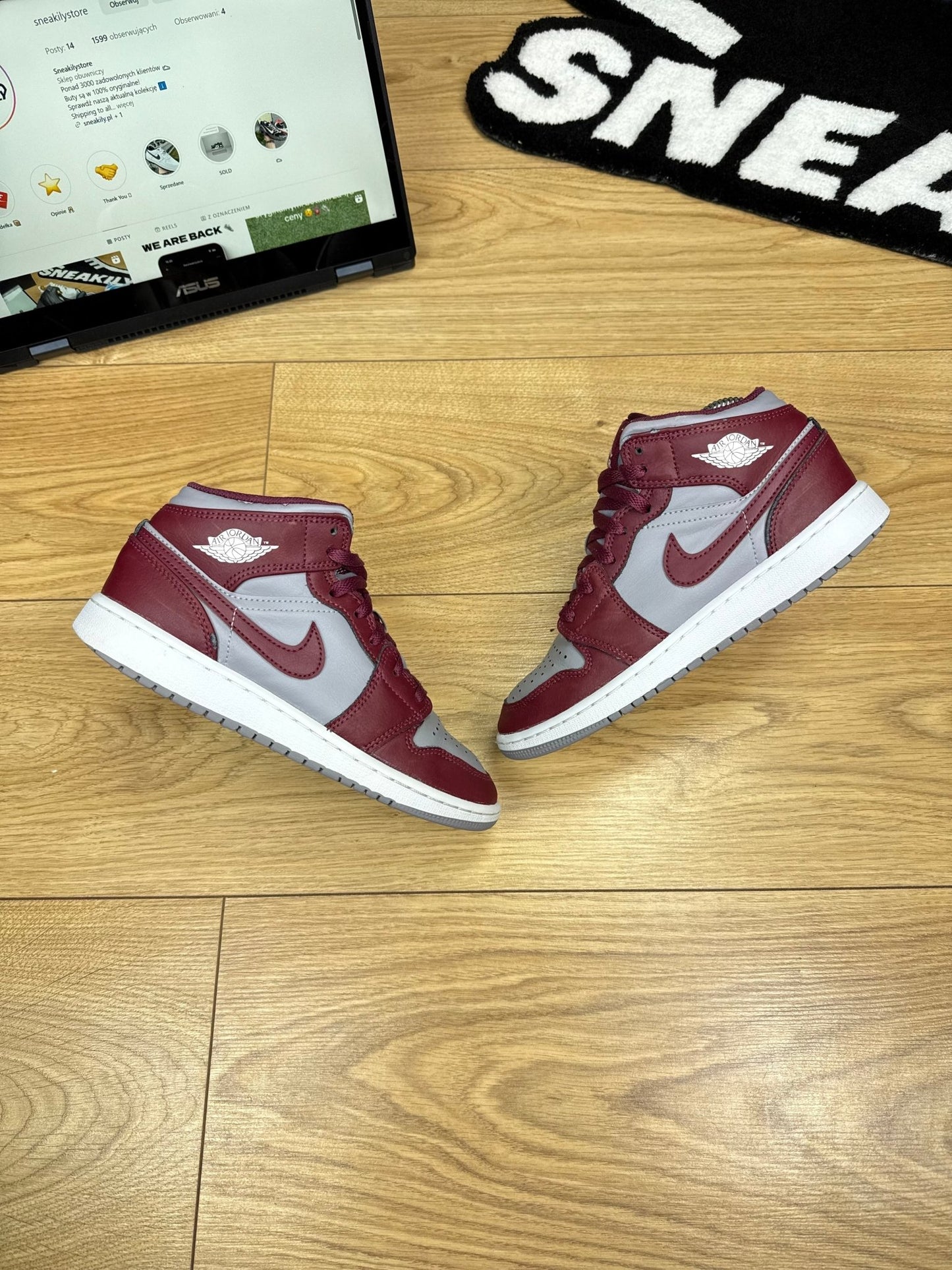 Nike Air Jordan 1 Mid (36.5)