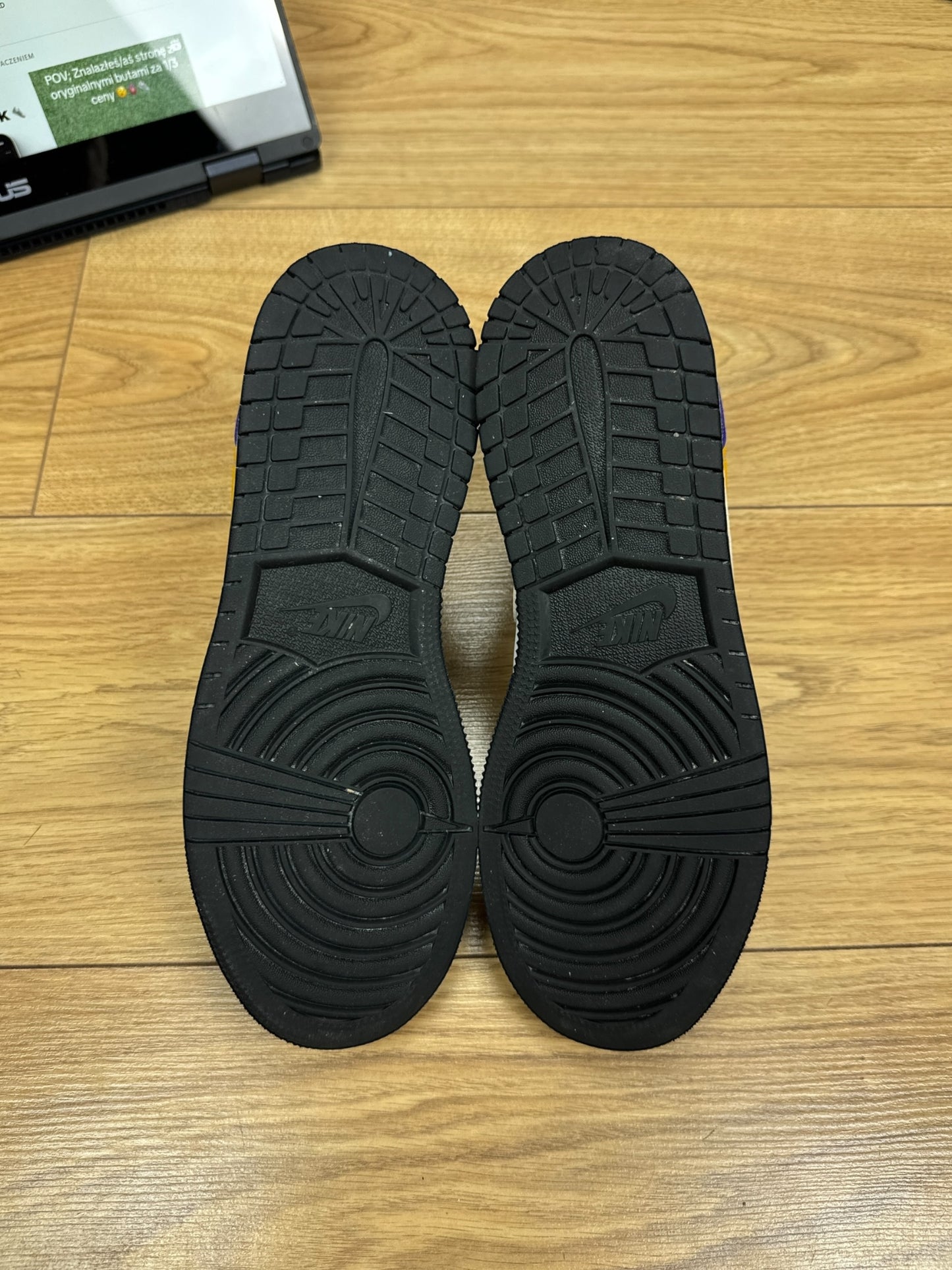 Nike Air Jordan 1 Mid (38.5)
