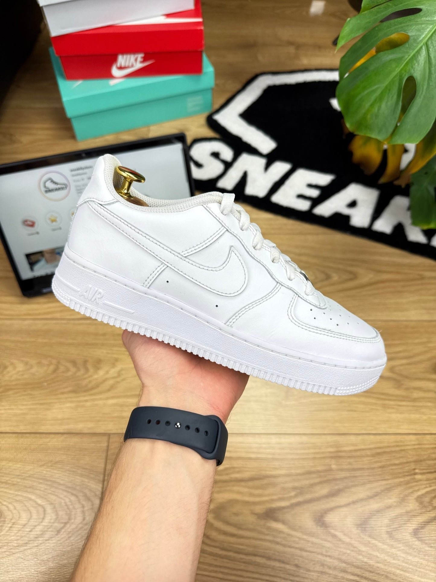 Nike Air Force 1 Low (38.5)