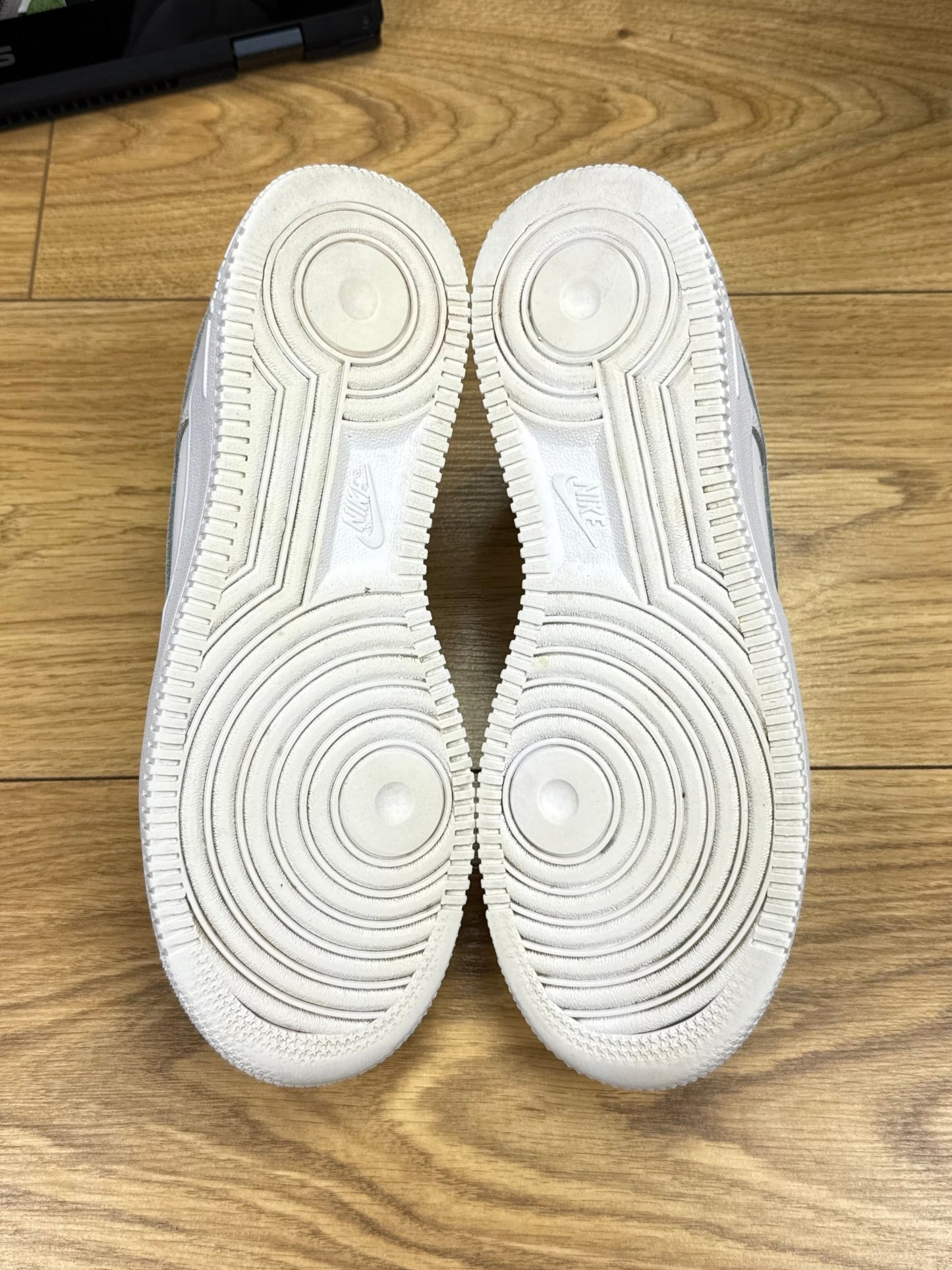 Nike Air Force 1 Low (38.5)
