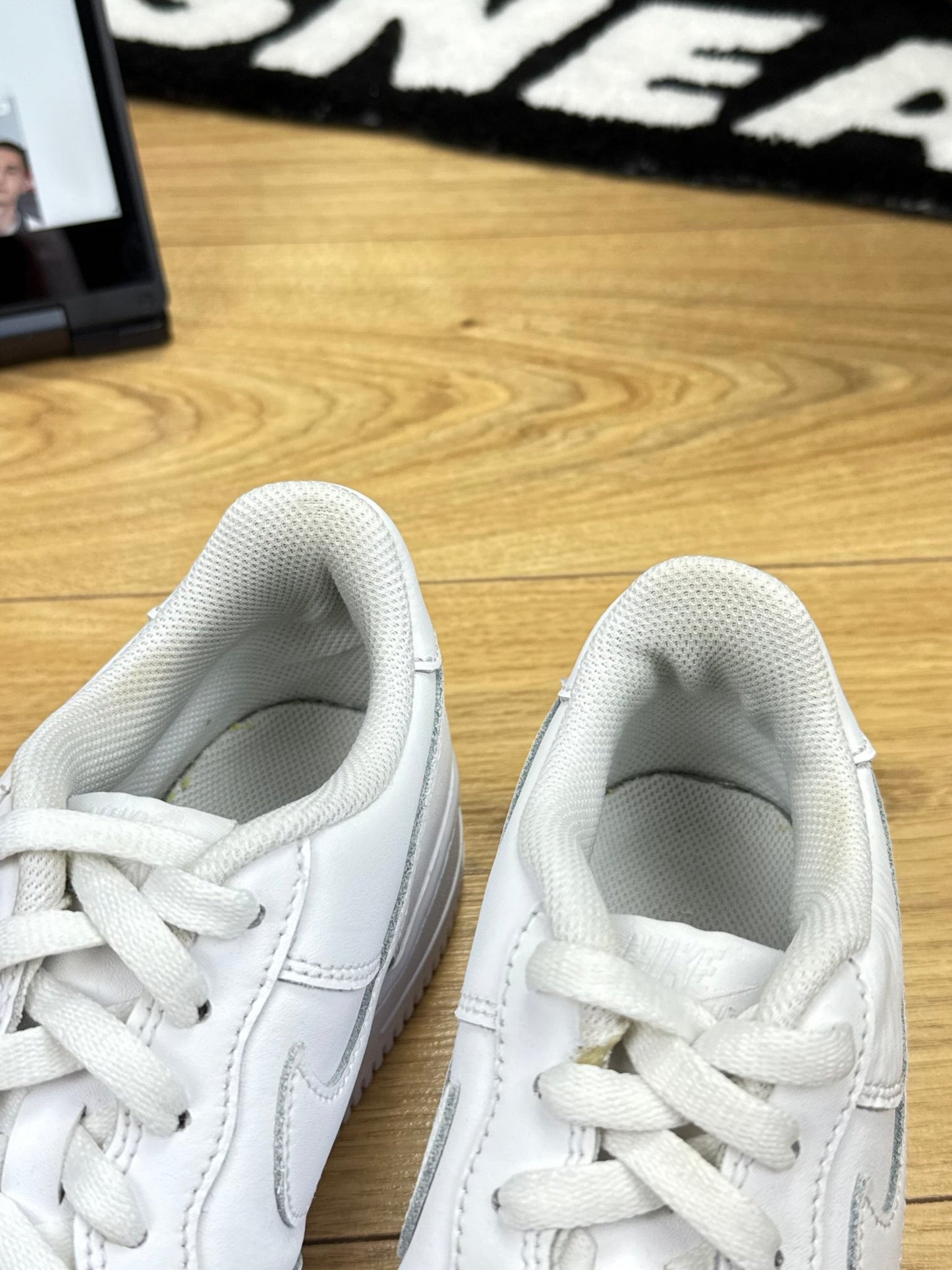 Nike Air Force 1 Low (38.5)