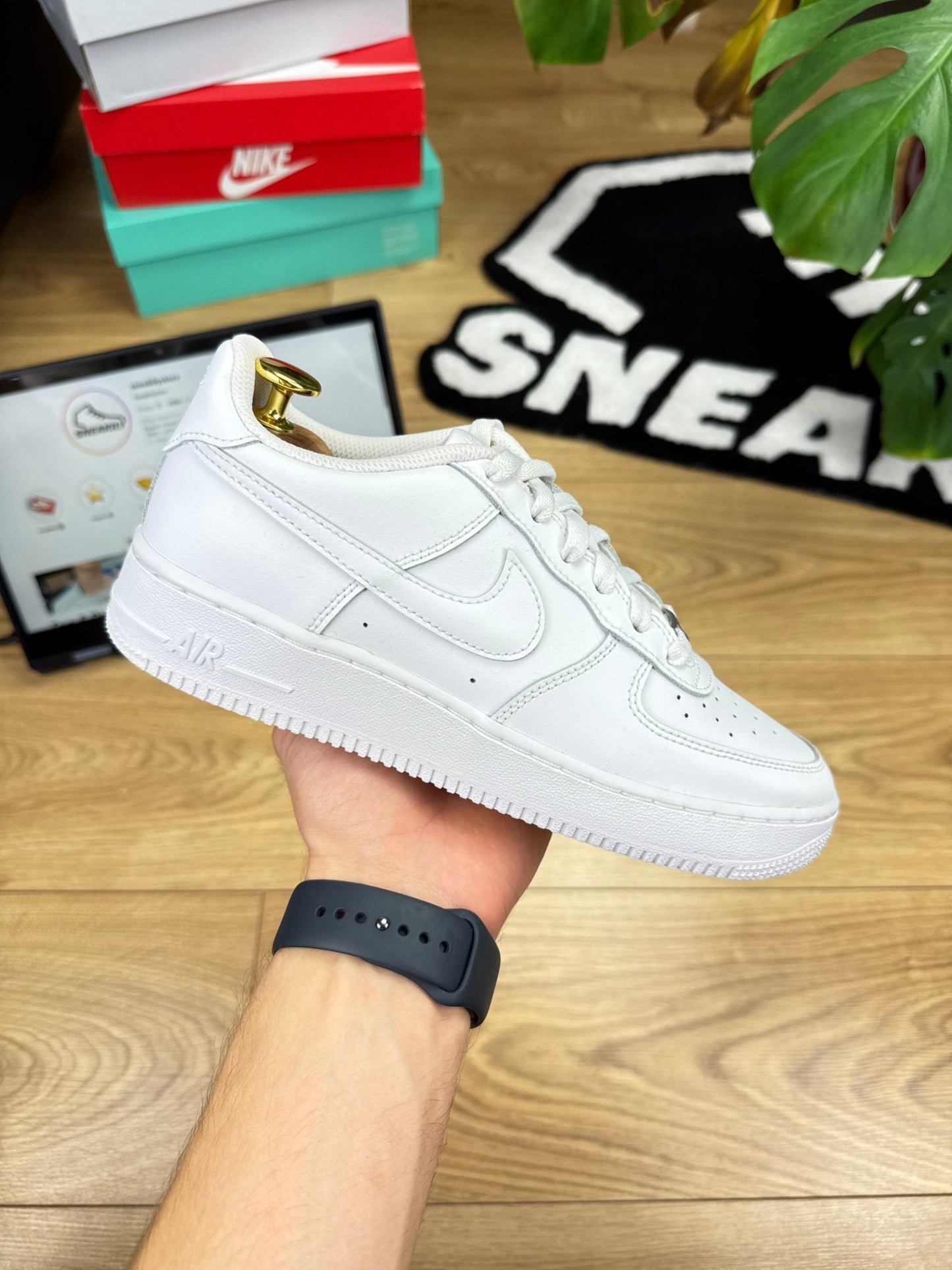 Nike Air Force 1 Low (38.5)