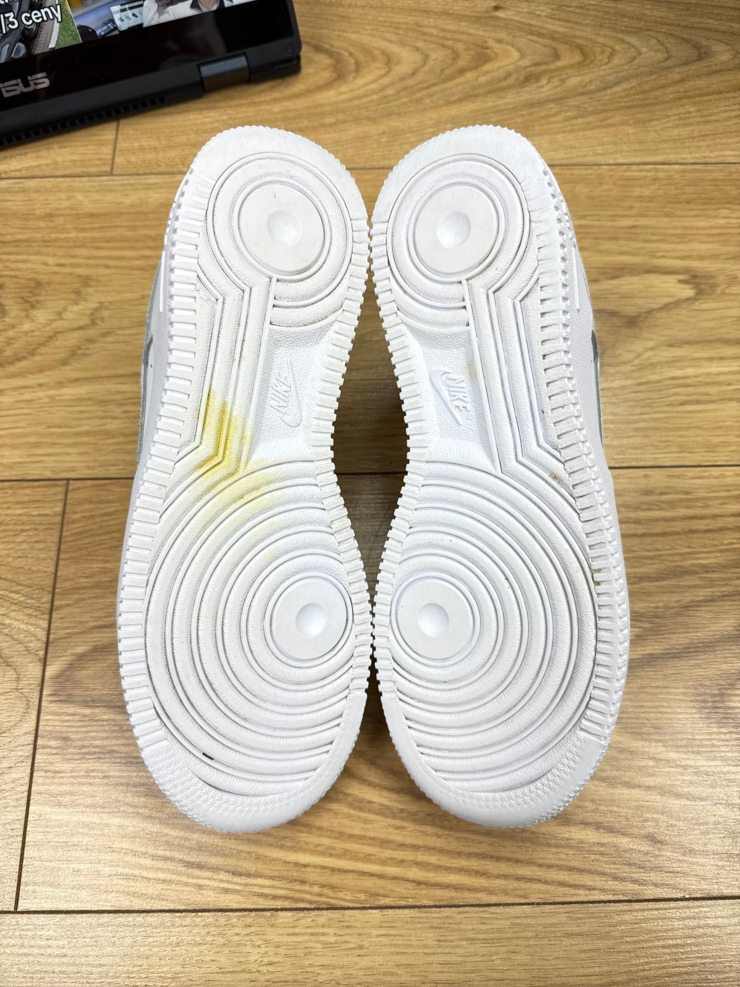 Nike Air Force 1 Low (38.5)