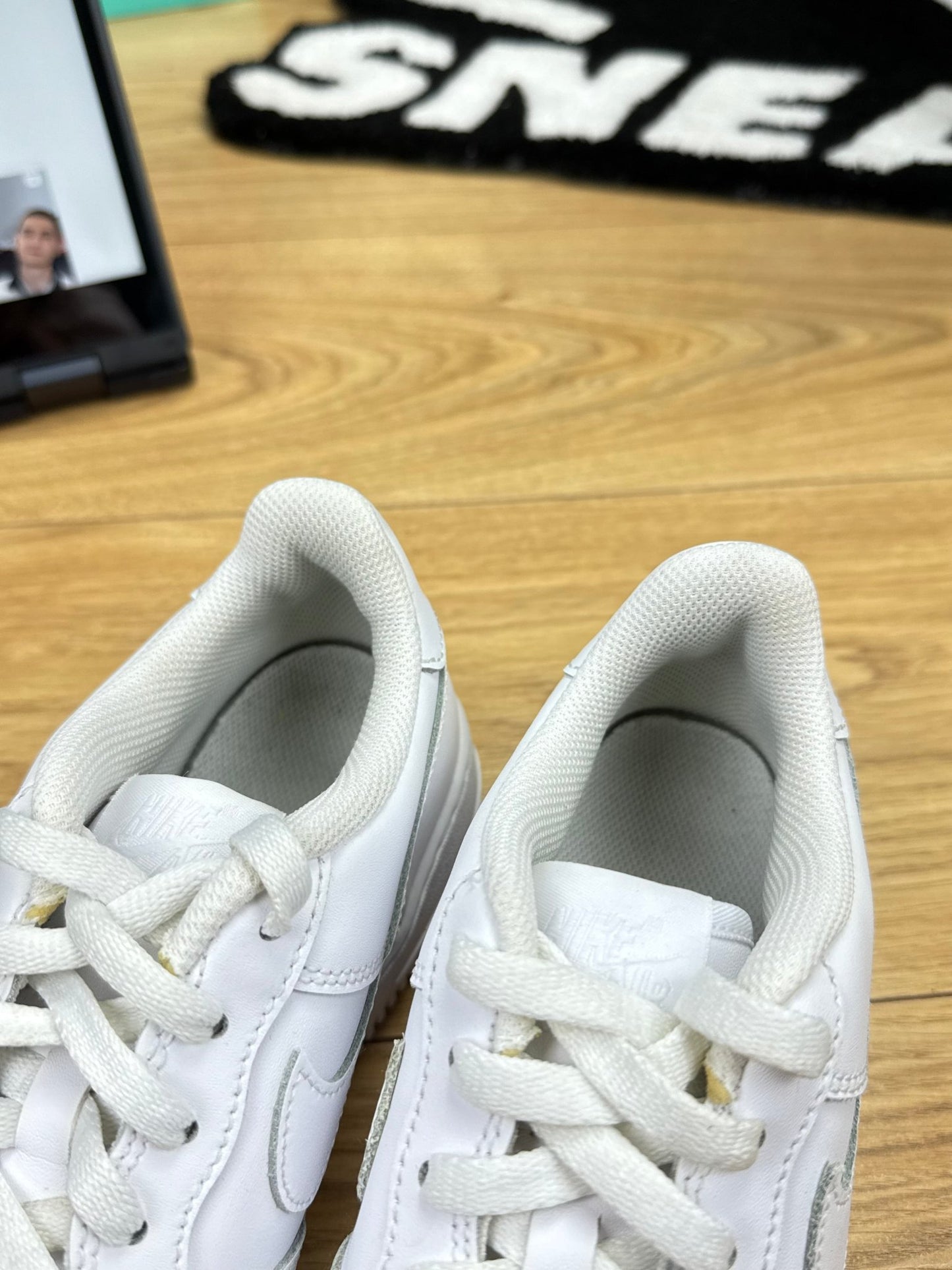Nike Air Force 1 Low (38.5)