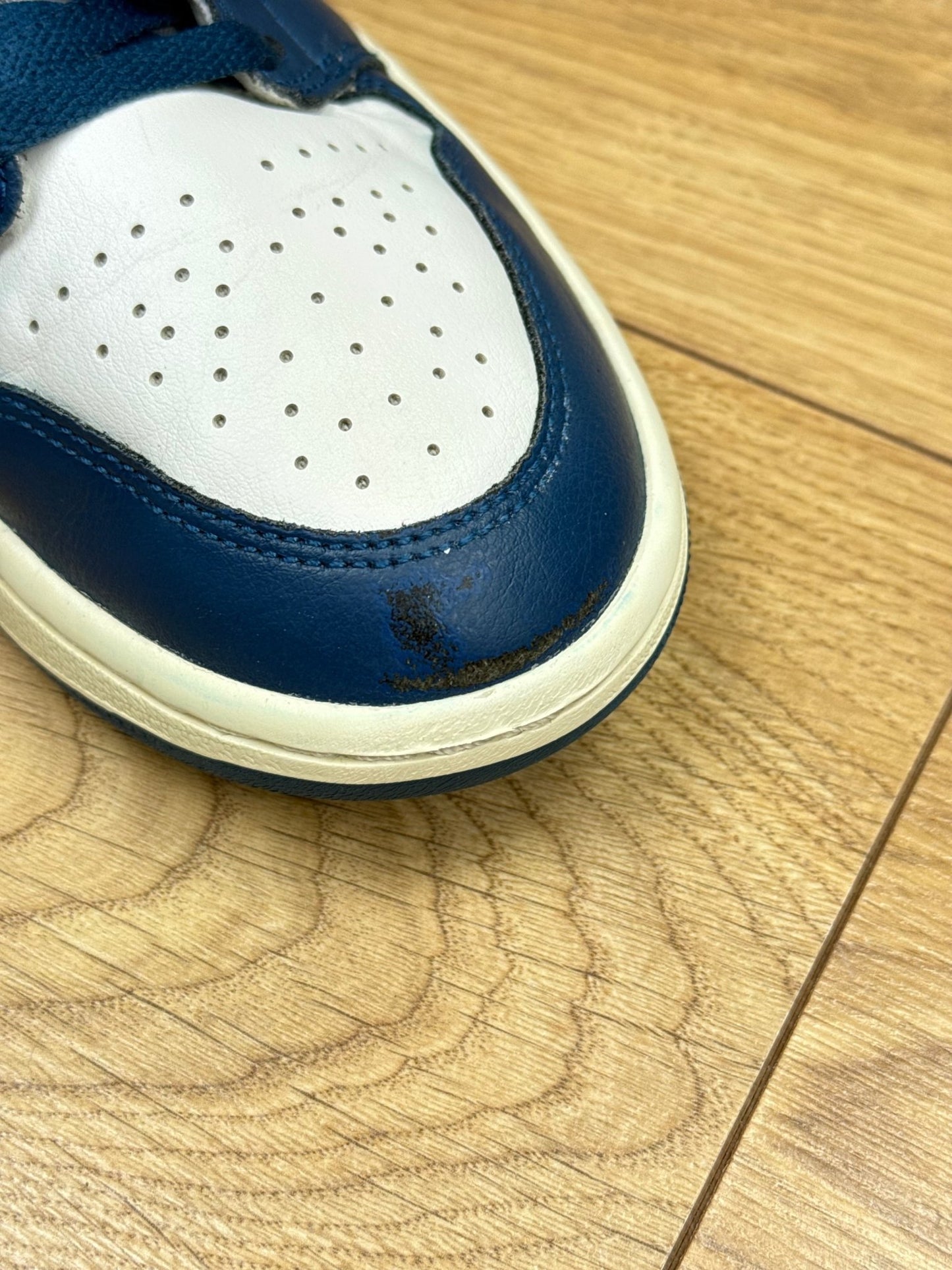Nike Air Jordan 1 Mid (40)