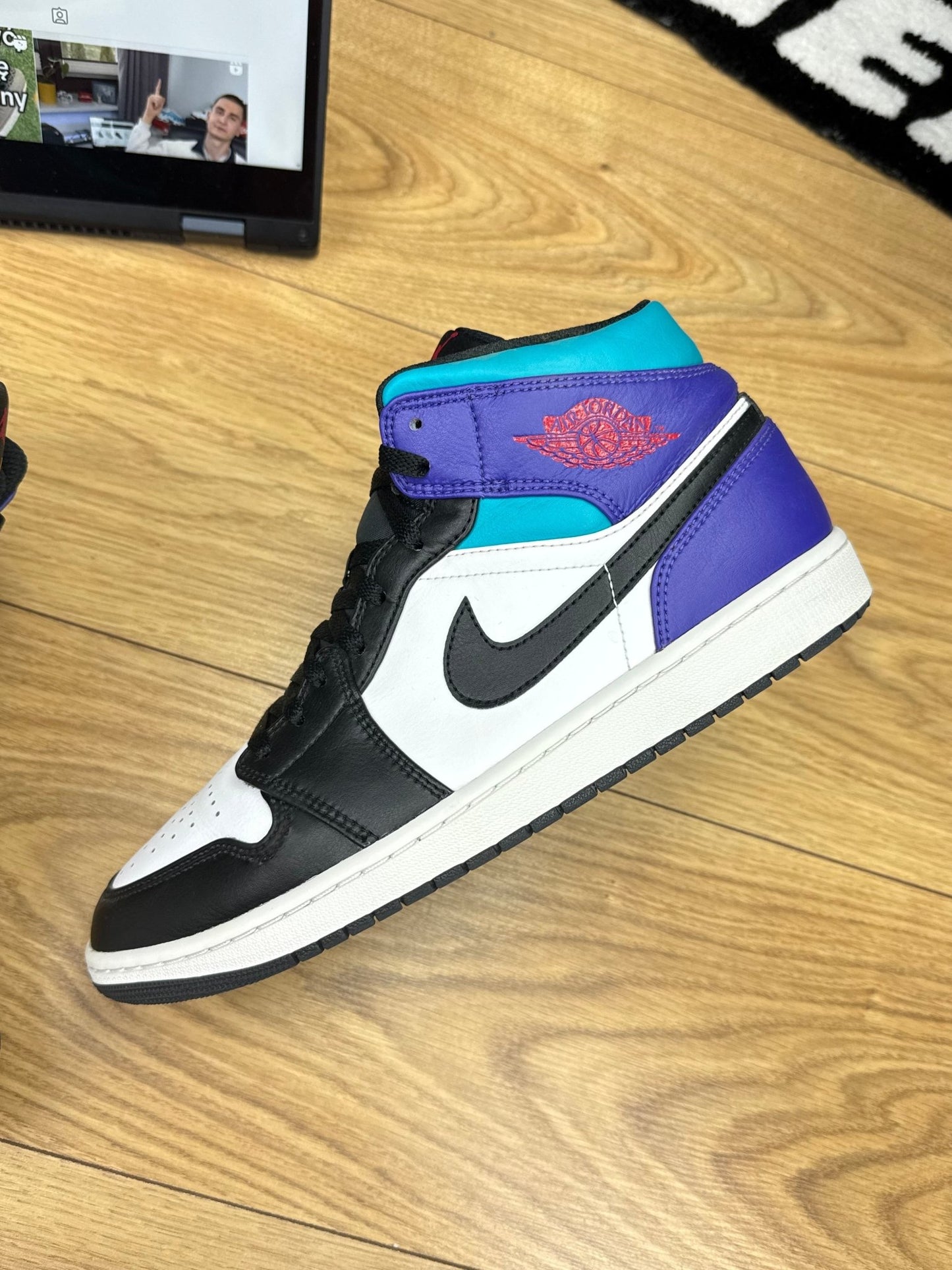 Nike Air Jordan 1 Mid (44.5)