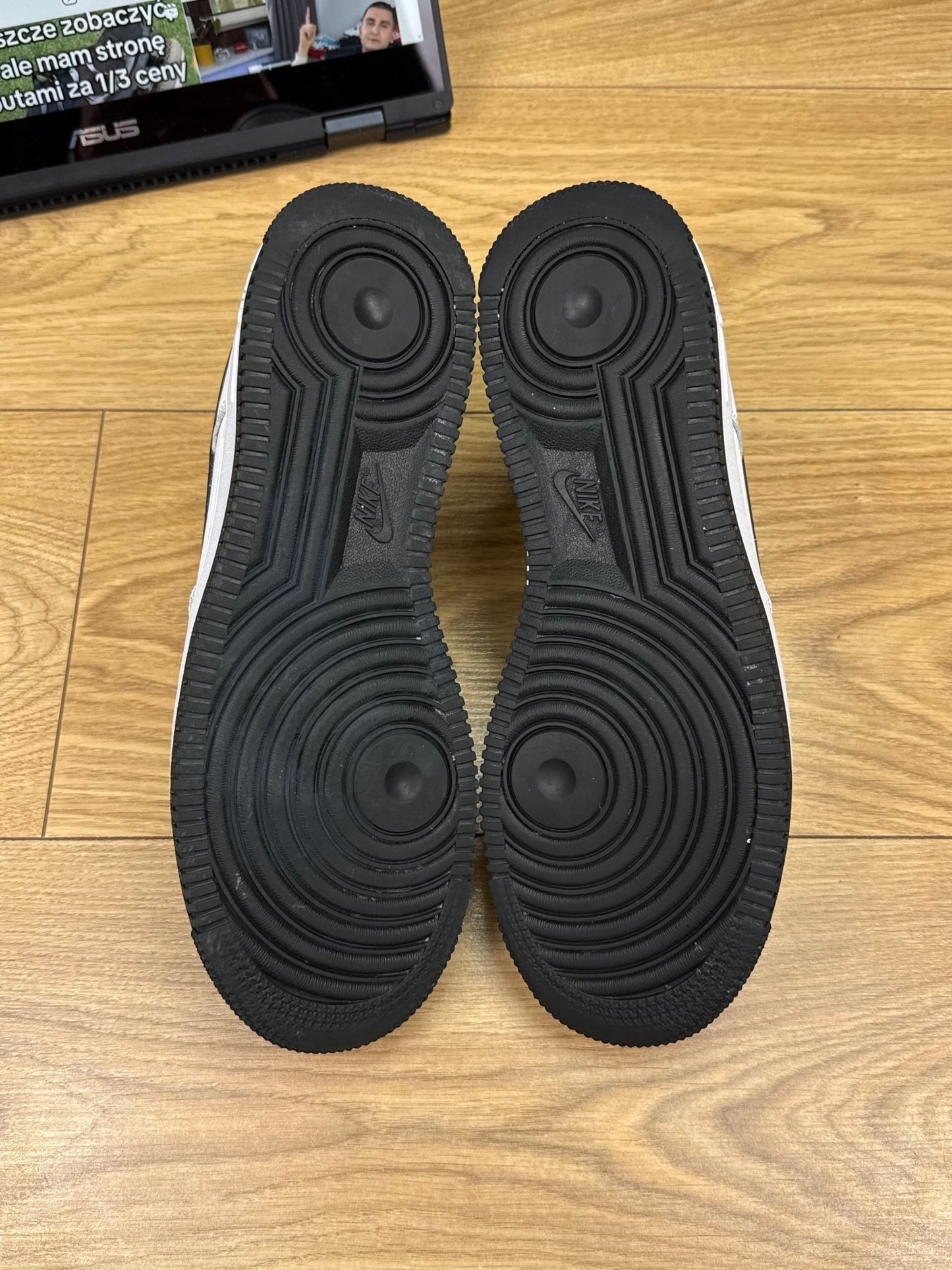 Nike Air Force 1 Low (42)