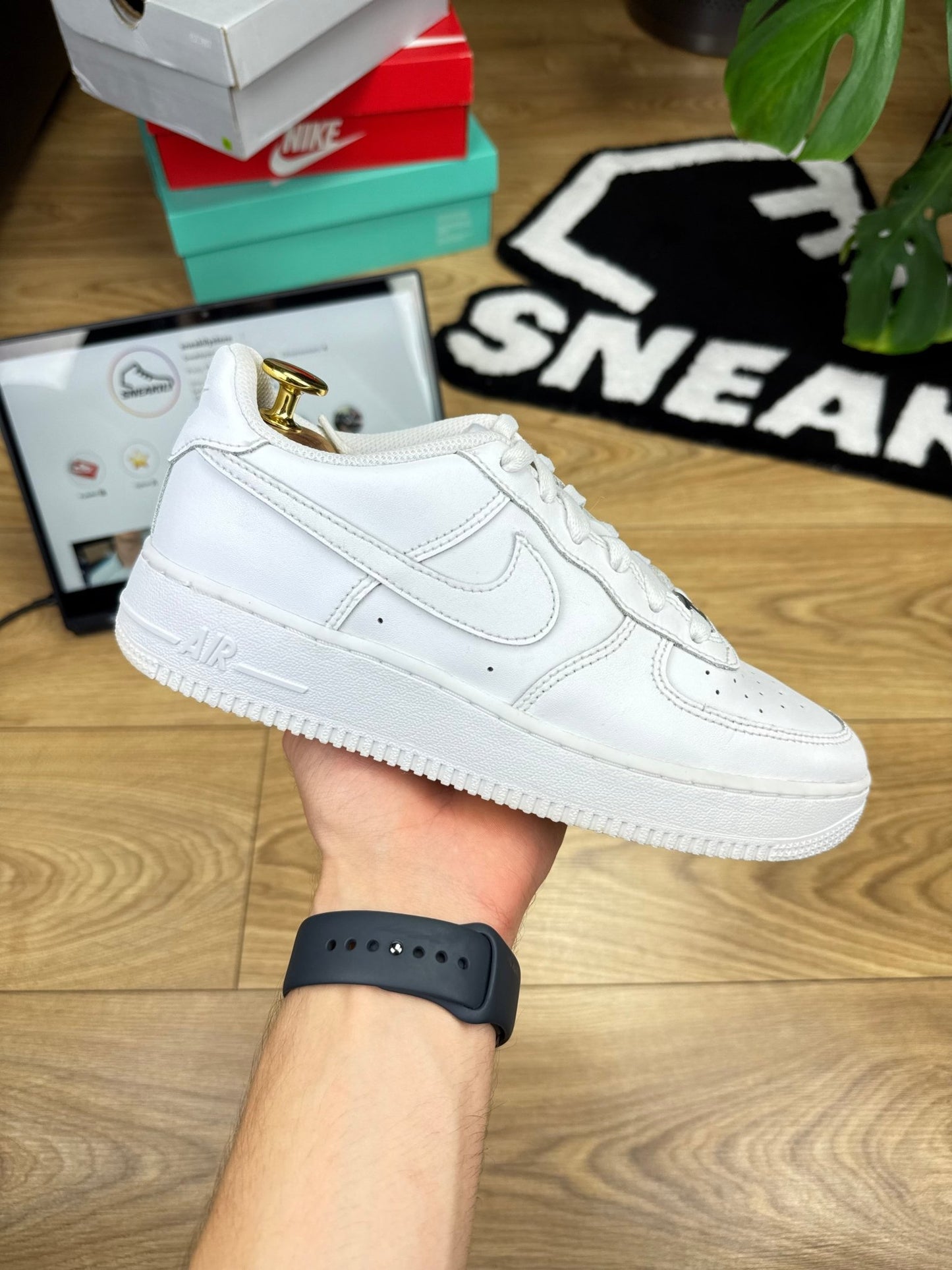 Nike Air Force 1 Low (38.5)