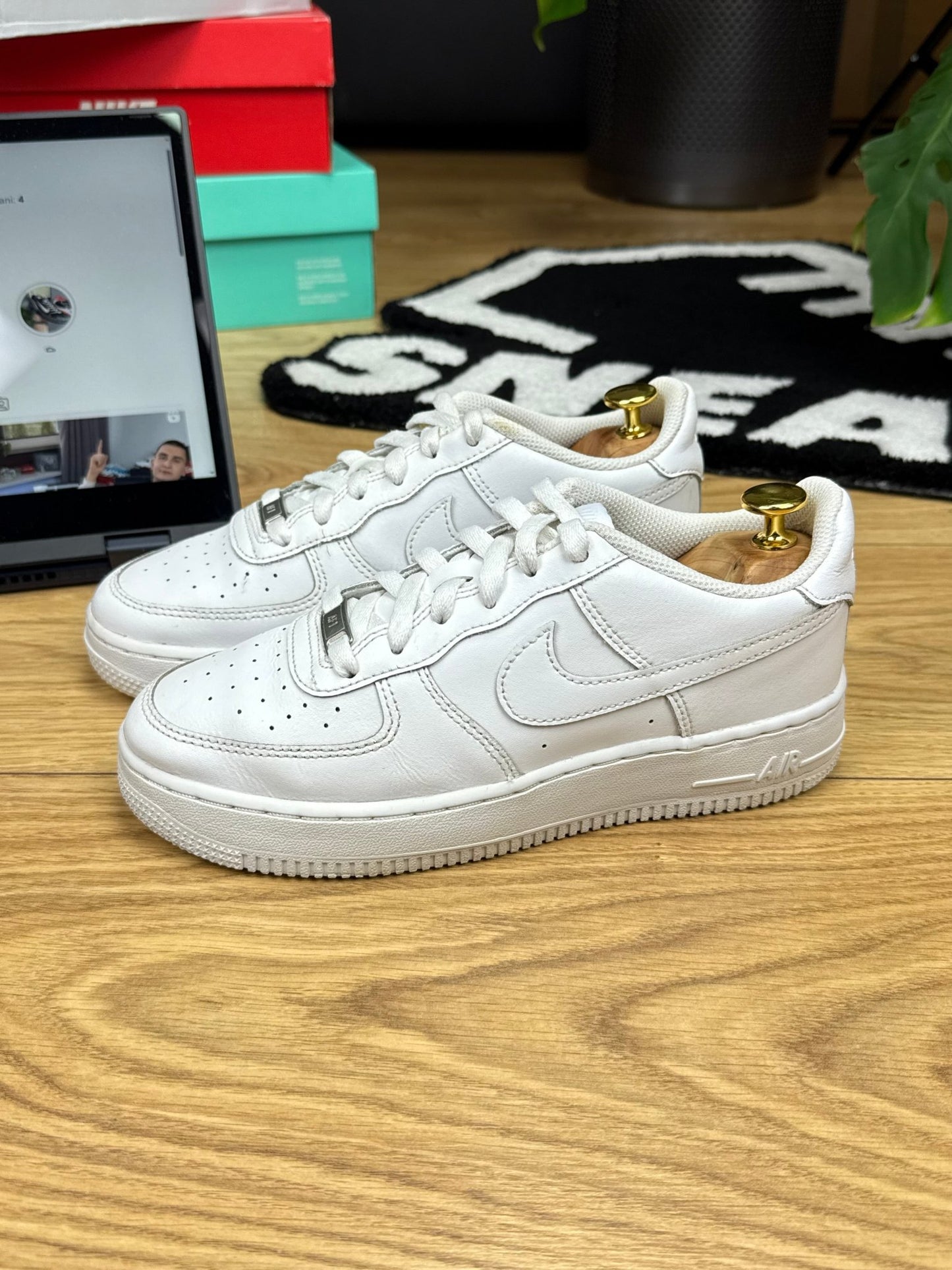 Nike Air Force 1 Low (38.5)
