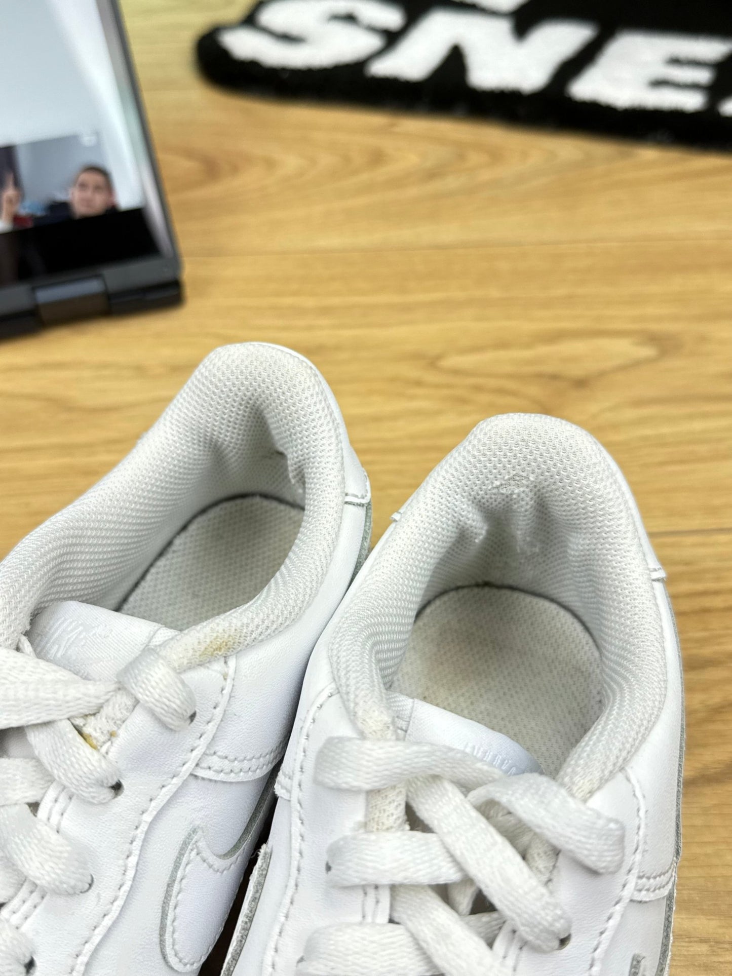 Nike Air Force 1 Low (38.5)