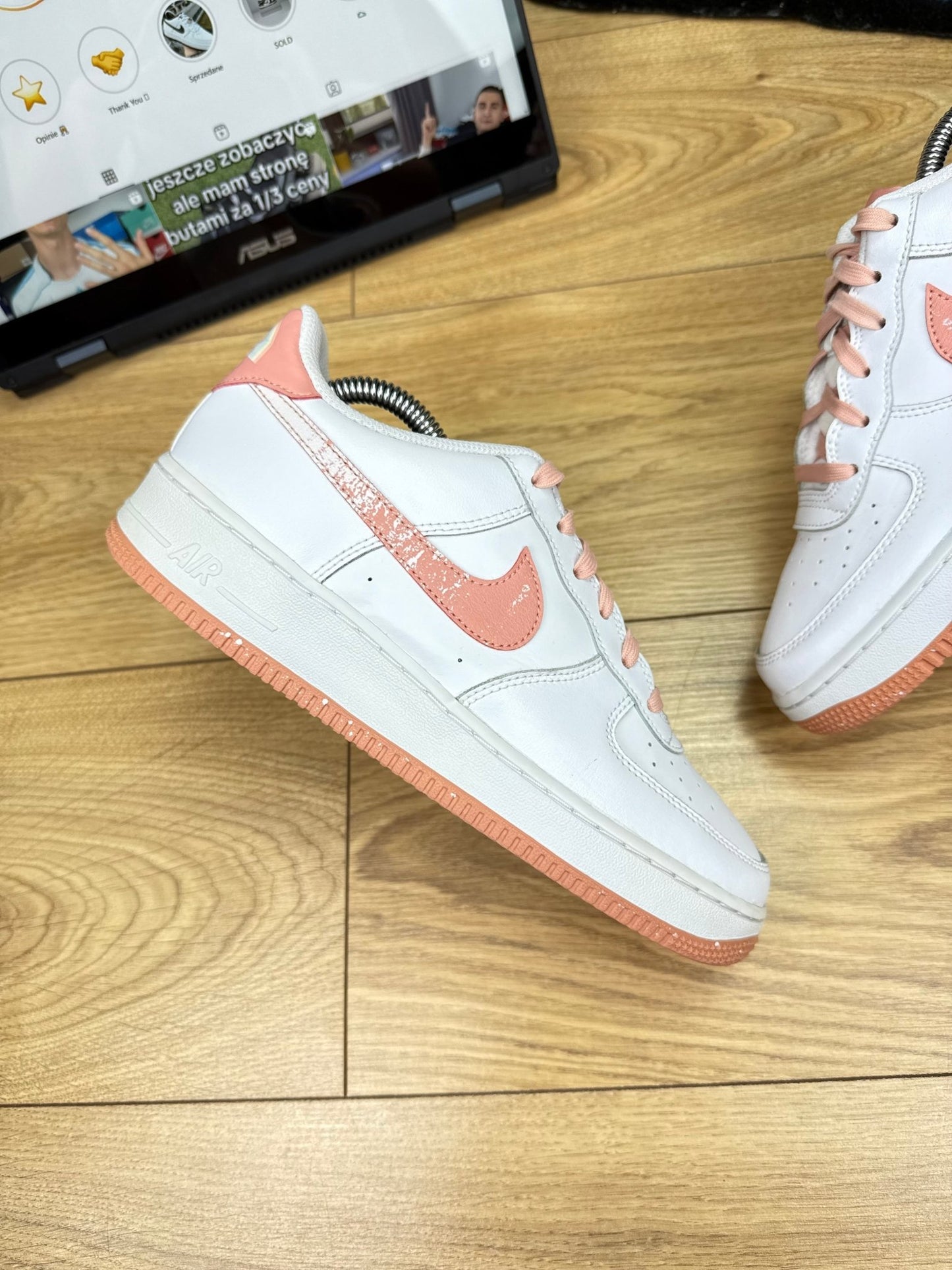 Nike Air Force 1 Low (40)