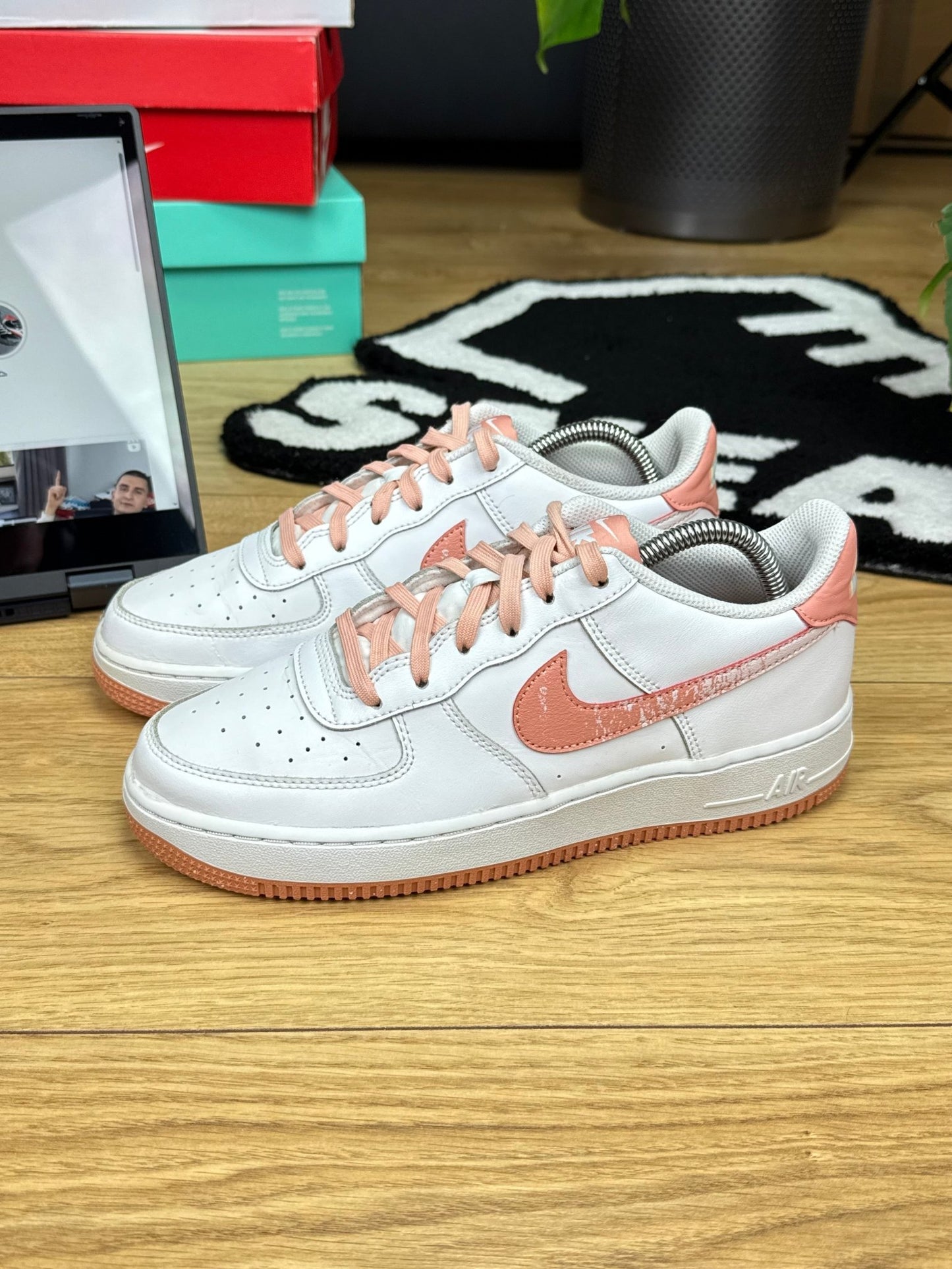 Nike Air Force 1 Low (40)