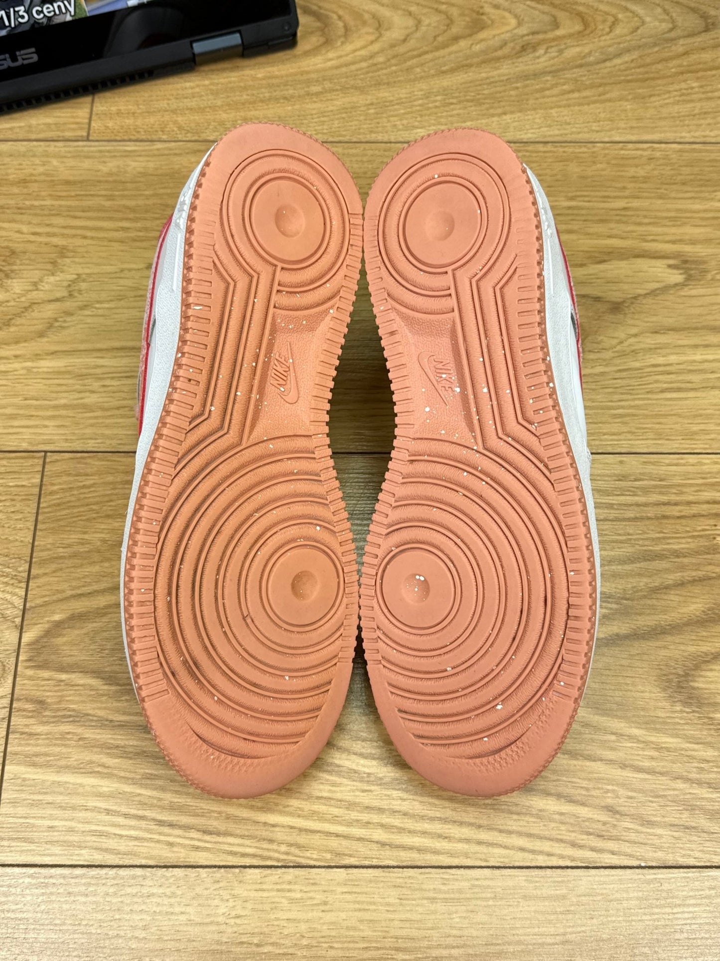 Nike Air Force 1 Low (40)