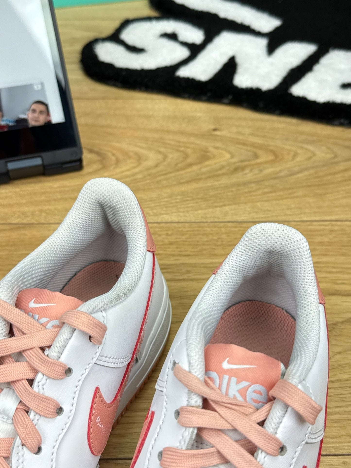 Nike Air Force 1 Low (40)