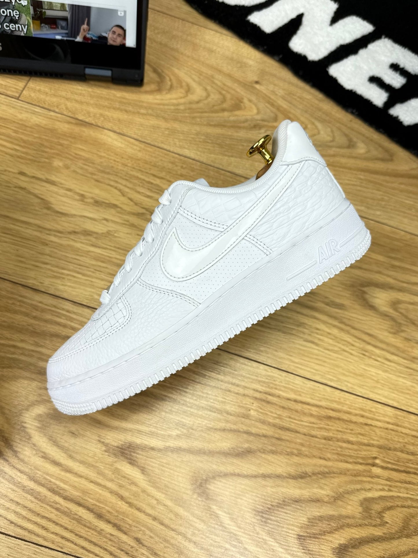 Nike Air Force 1 Low (40)