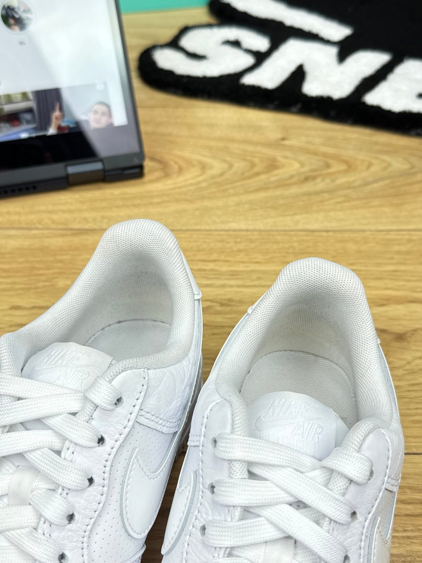 Nike Air Force 1 Low (40)