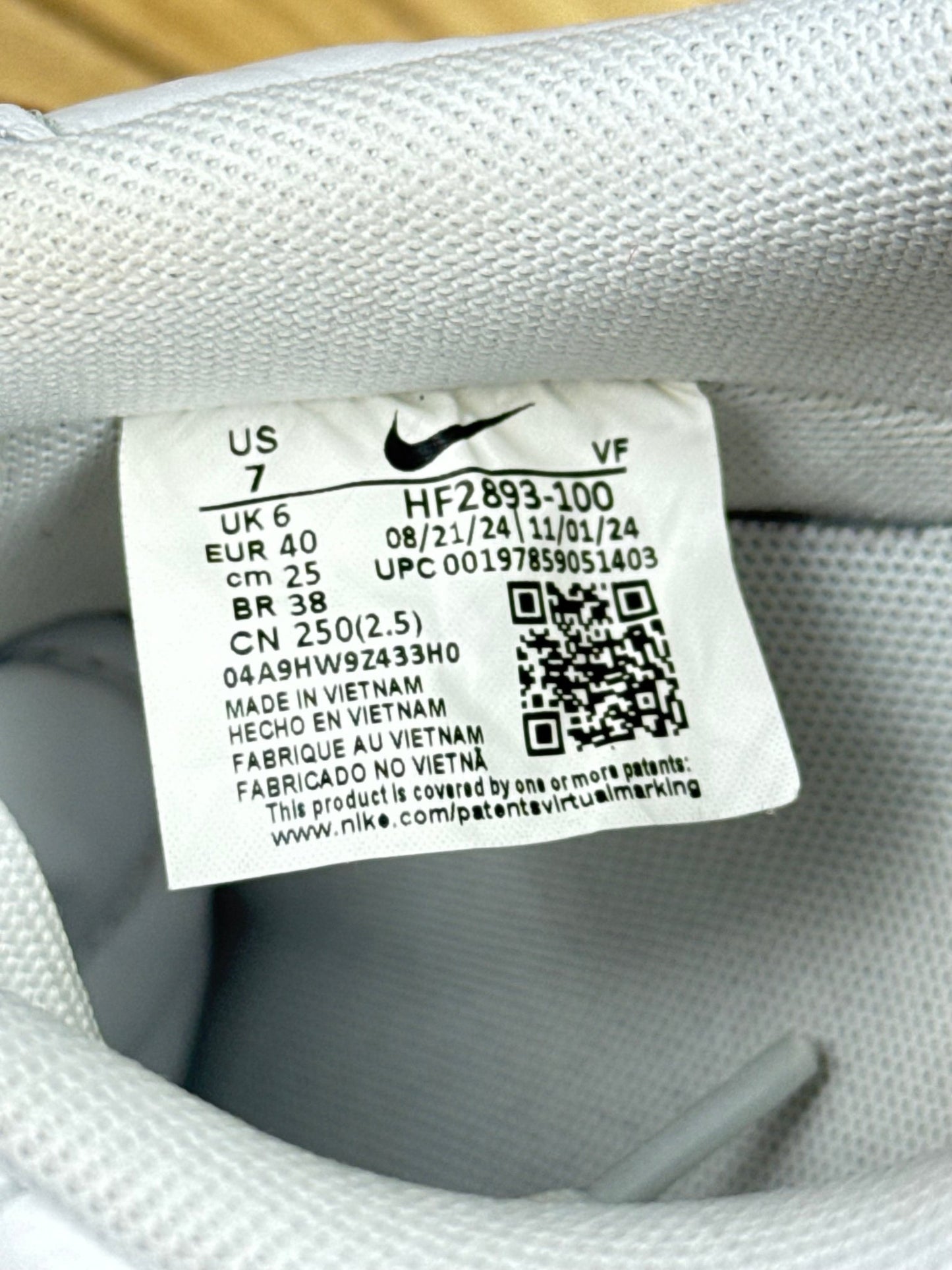 Nike Air Force 1 Low (40)