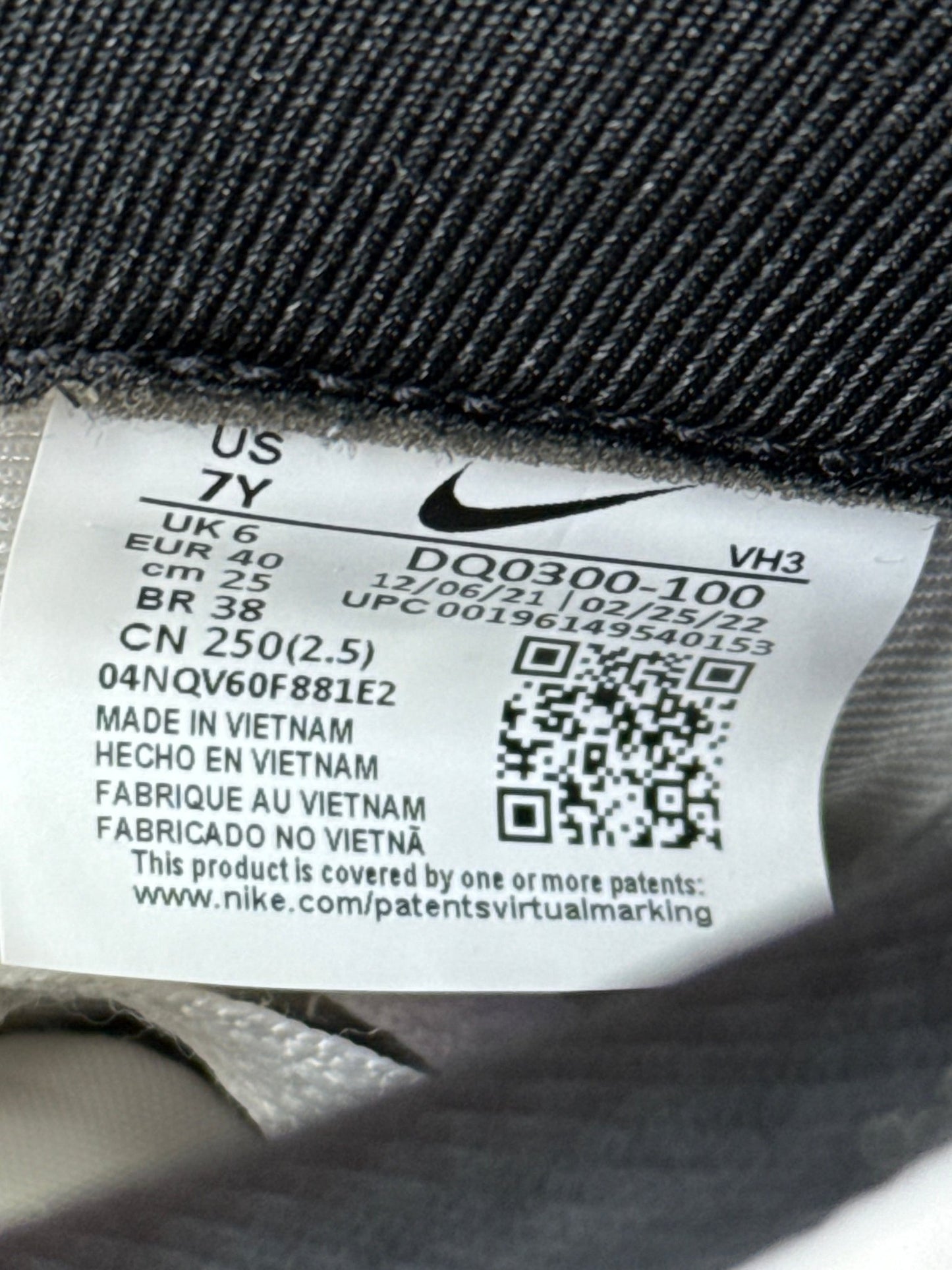 Nike Air Force 1 Low (40)