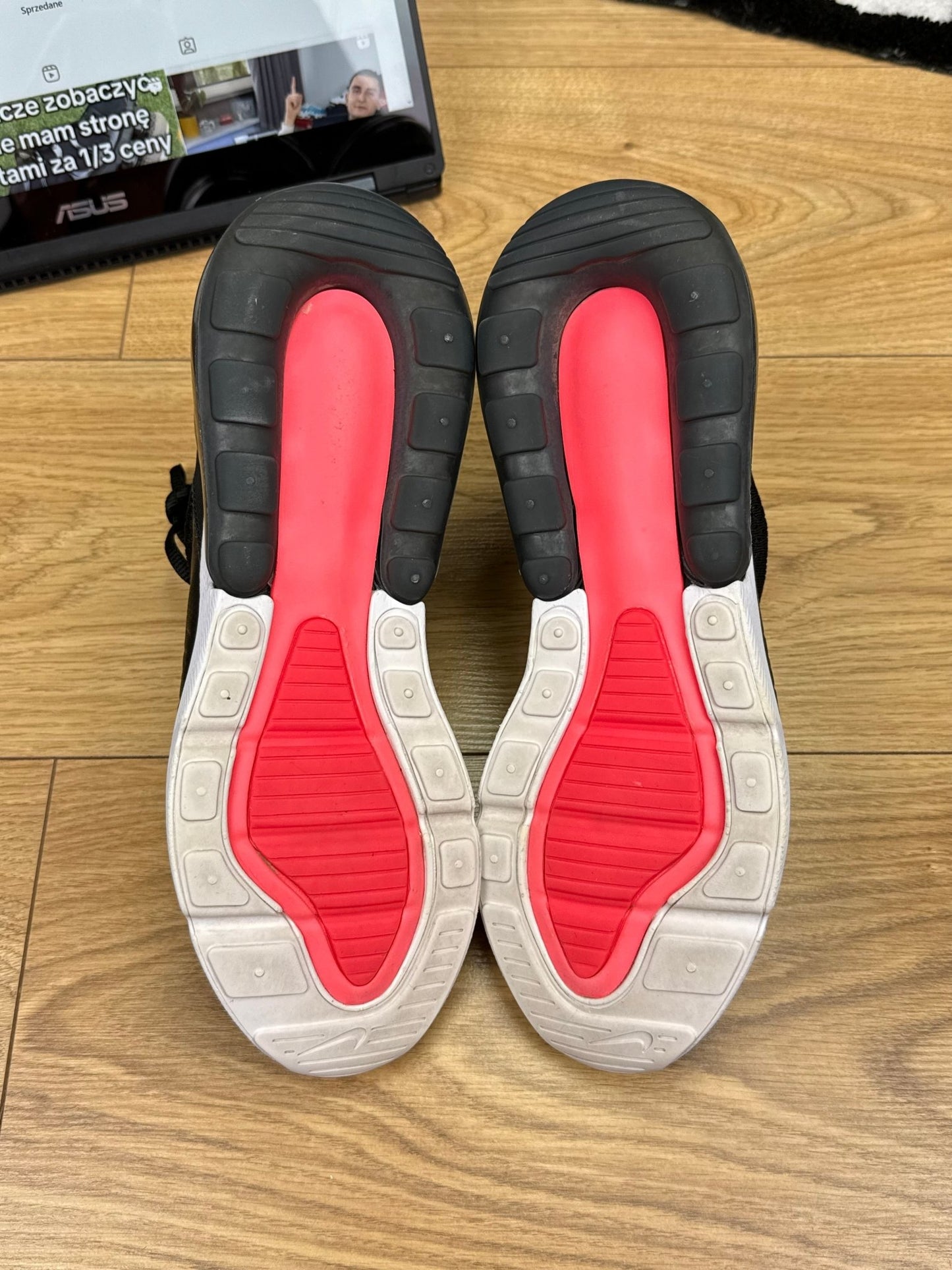 Nike Air Max 270 (42)