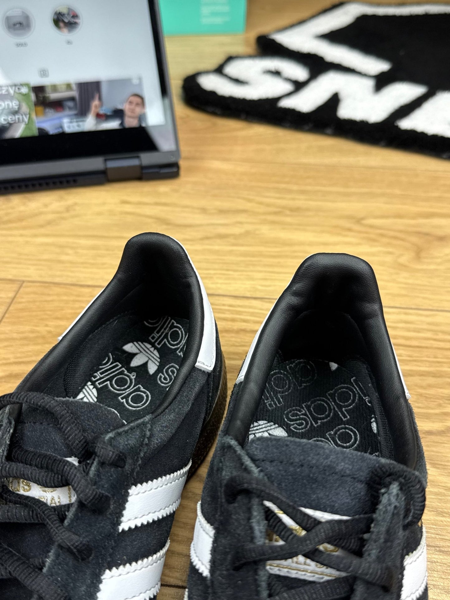 Adidas Spezial (42 2/3)