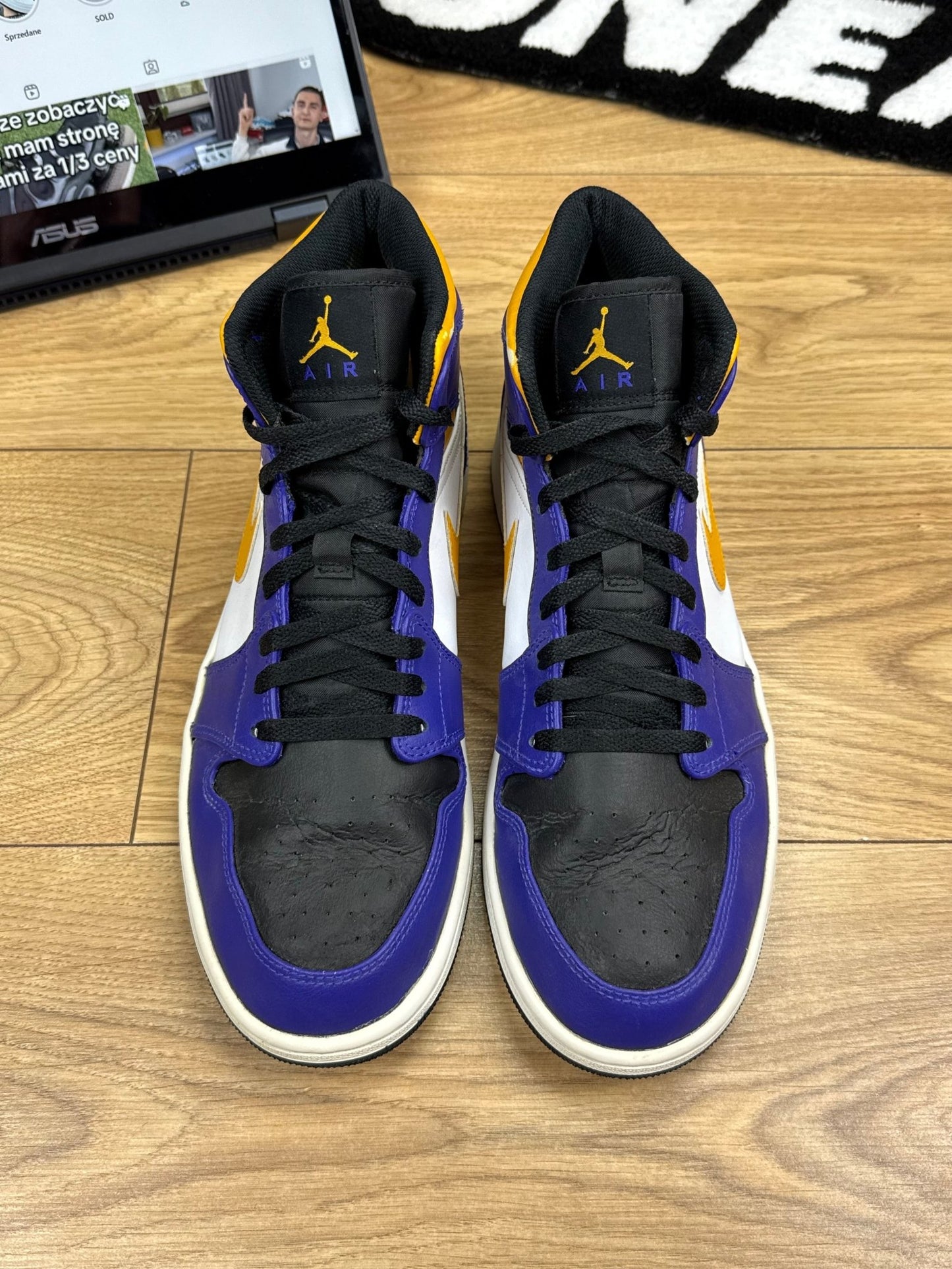 Nike Air Jordan 1 Mid (45.5)