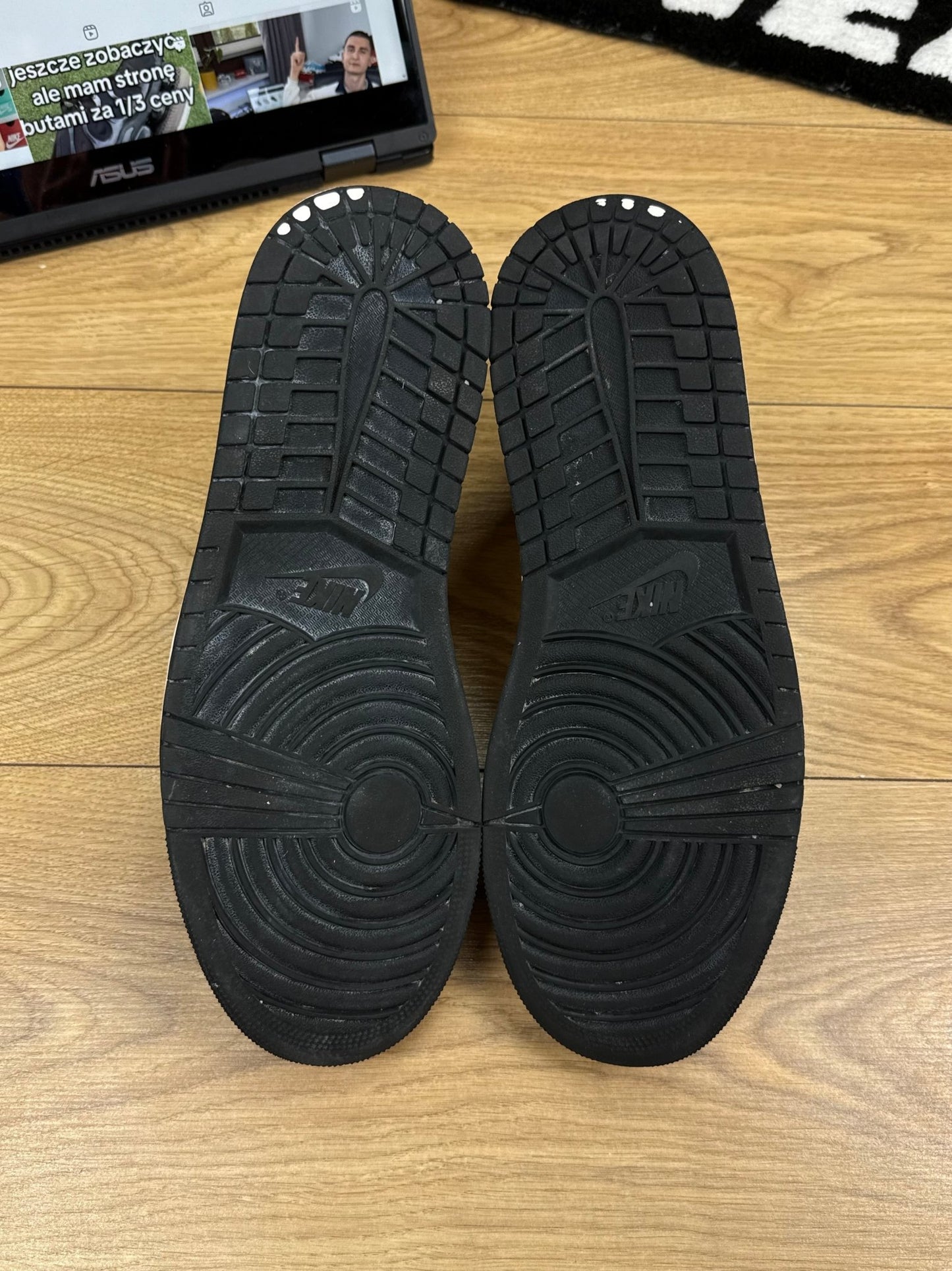 Nike Air Jordan 1 Mid (45.5)