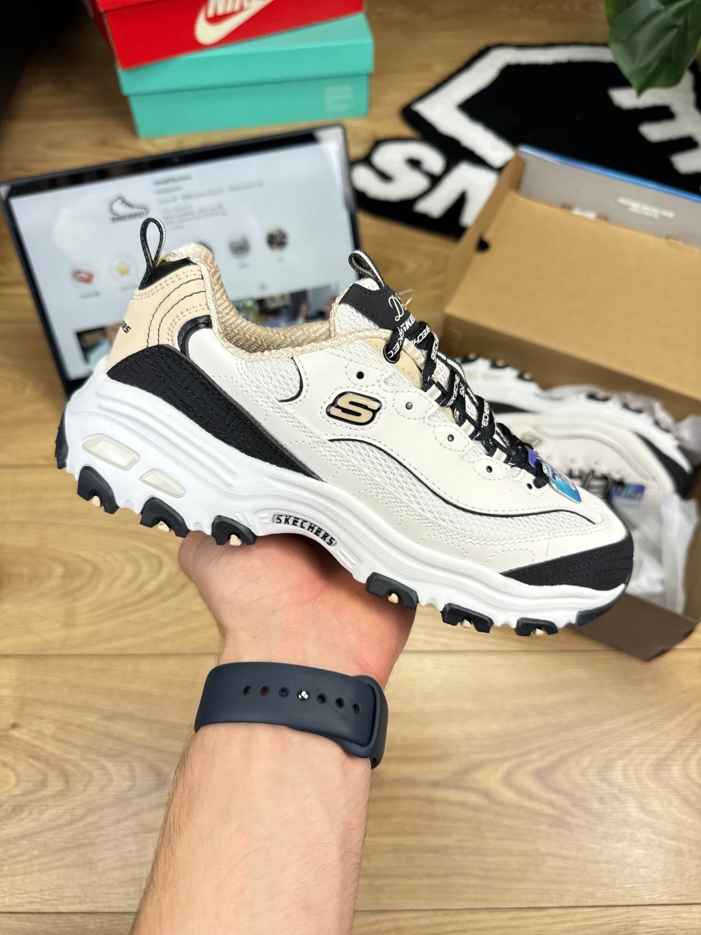 Skechers Dlites (36)
