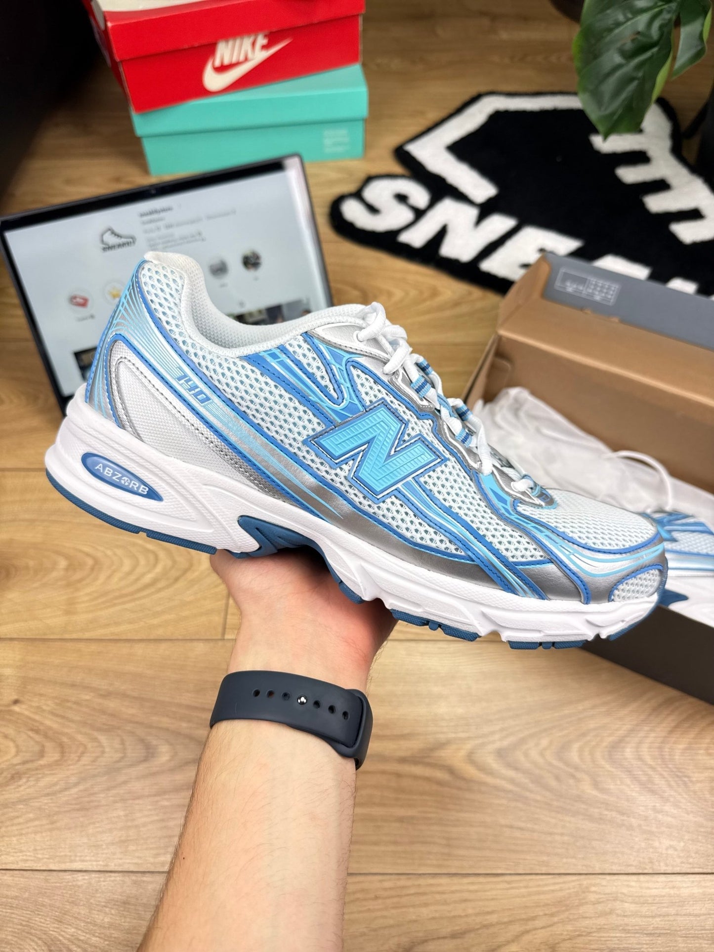 New Balance 740 (46.5)