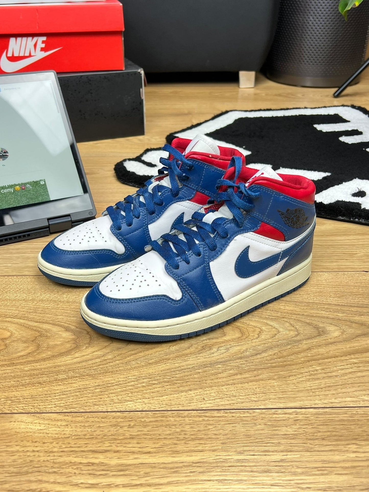 Nike Air Jordan 1 Mid (38.5)