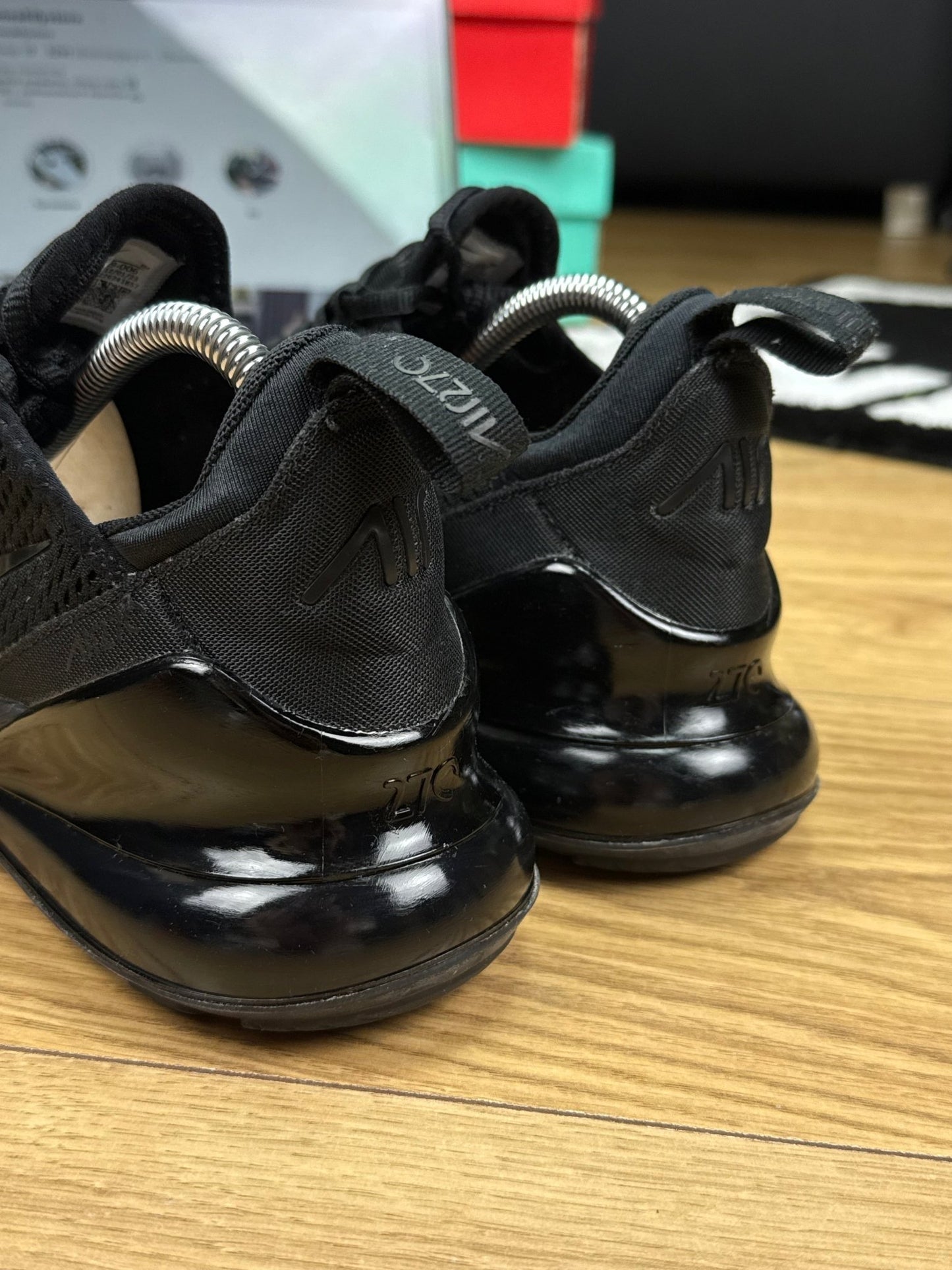 Nike Air Max 270 (38.5)