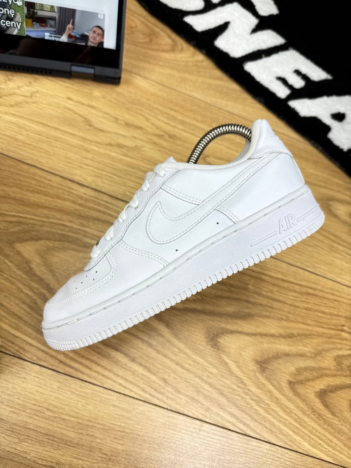 Nike Air Force 1 Low (37.5)