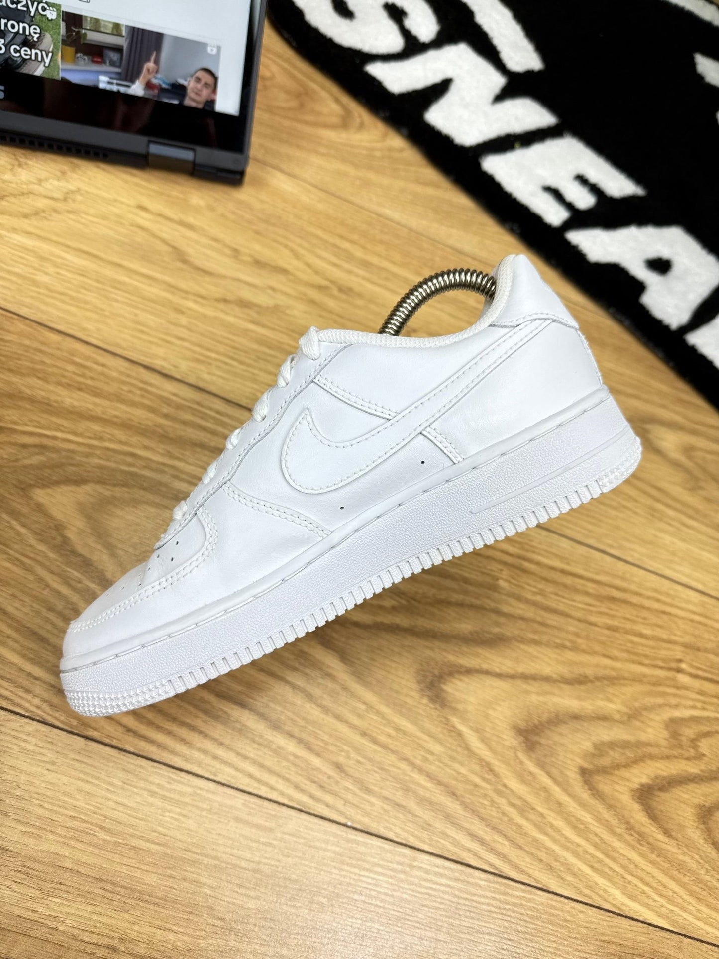 Nike Air Force 1 Low (37.5)