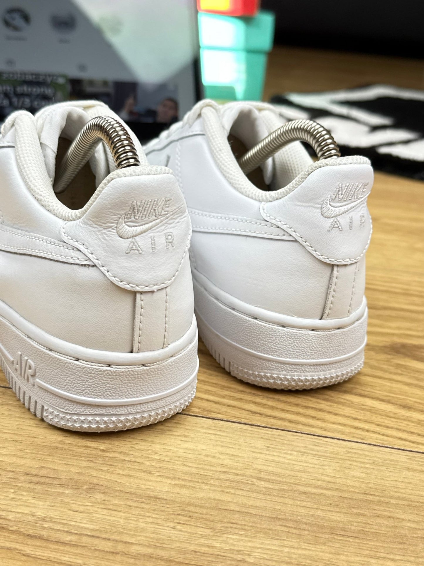 Nike Air Force 1 Low (37.5)