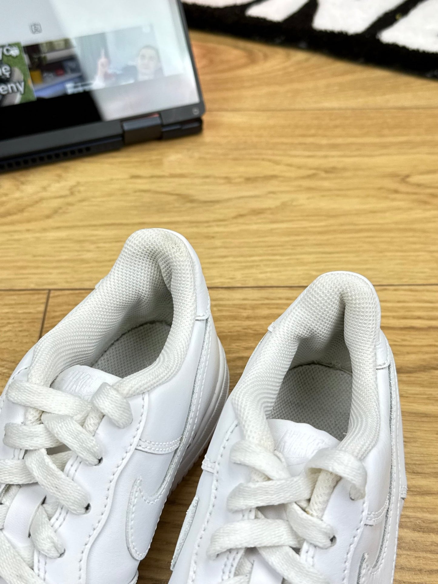 Nike Air Force 1 Low (37.5)