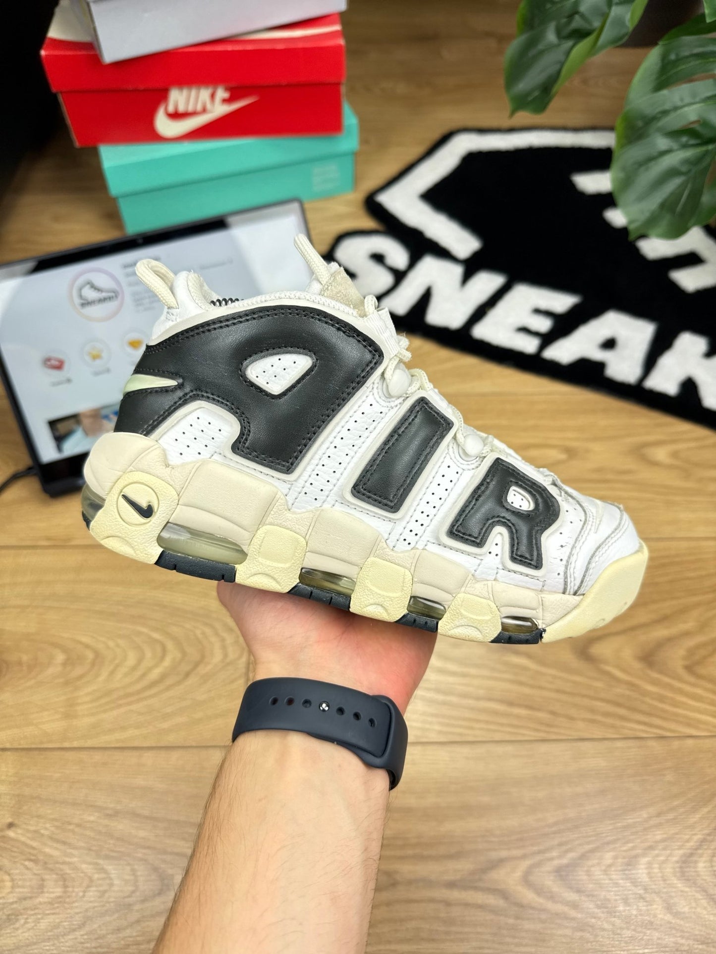 Nike Air More Uptempo 96 (37.5)