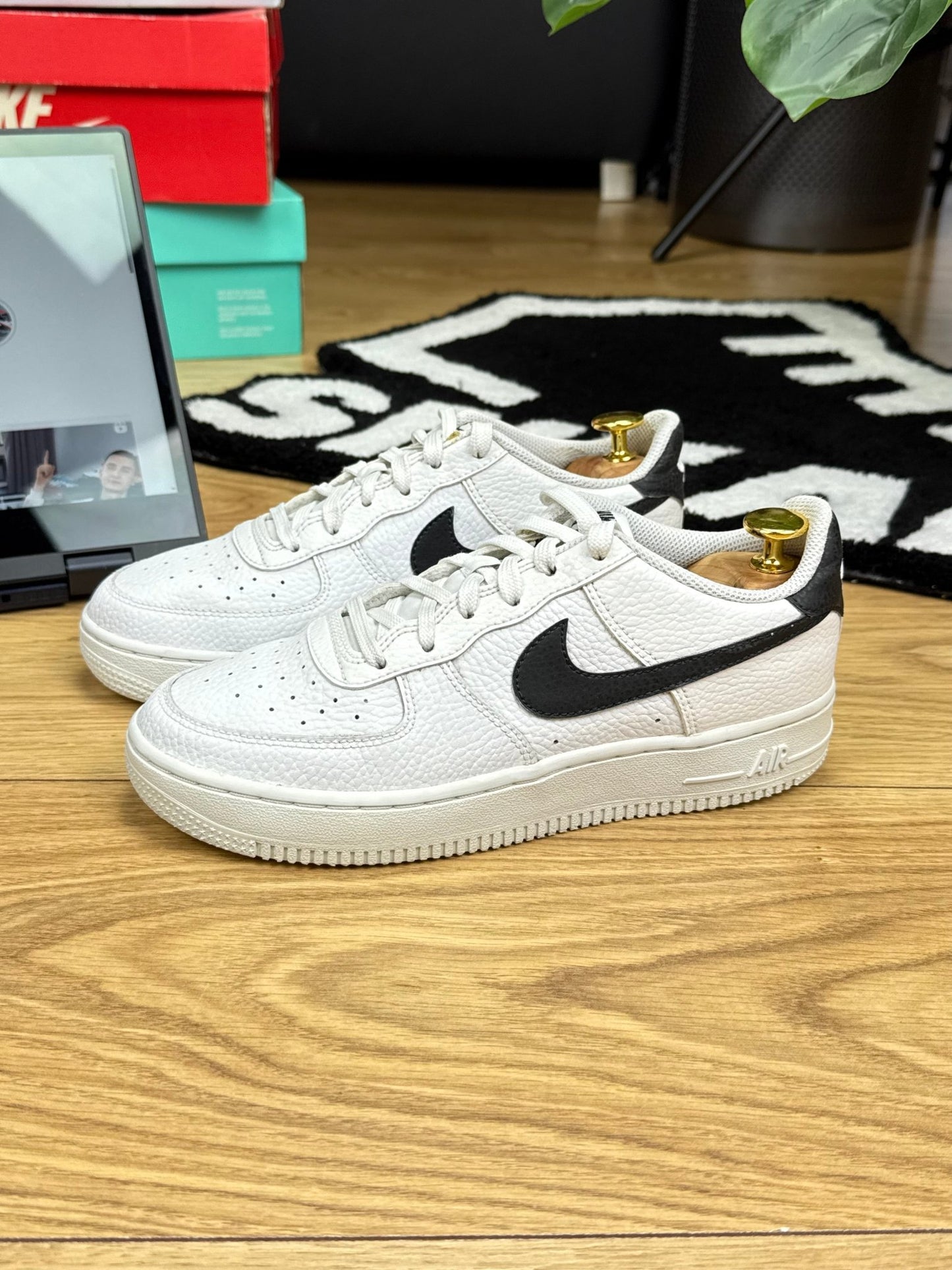Nike Air Force 1 Low (37.5)