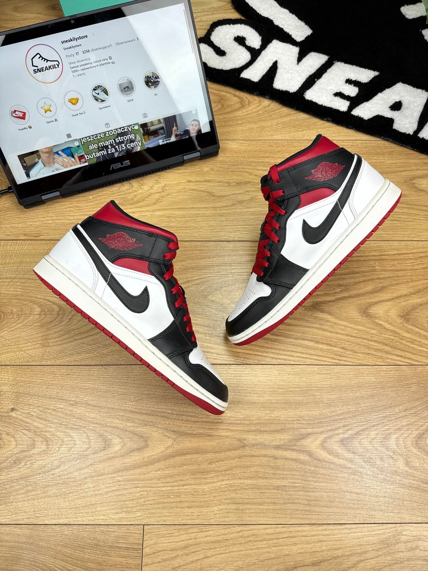Nike Air Jordan 1 Mid (42)