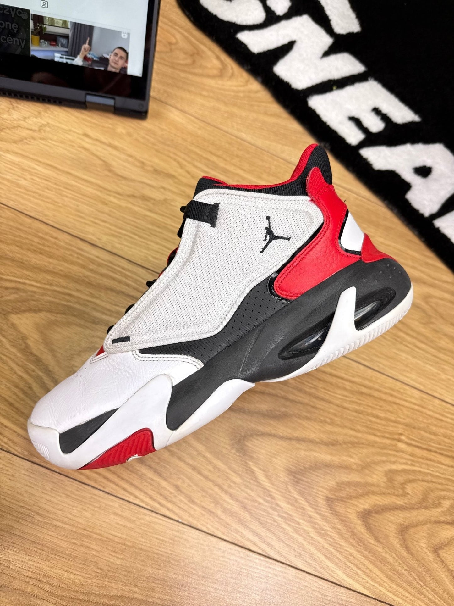 Nike Air Jordan Max Aura 4 (42)