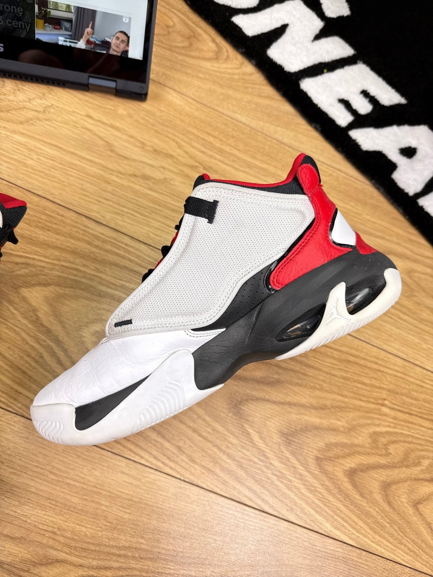 Nike Air Jordan Max Aura 4 (42)