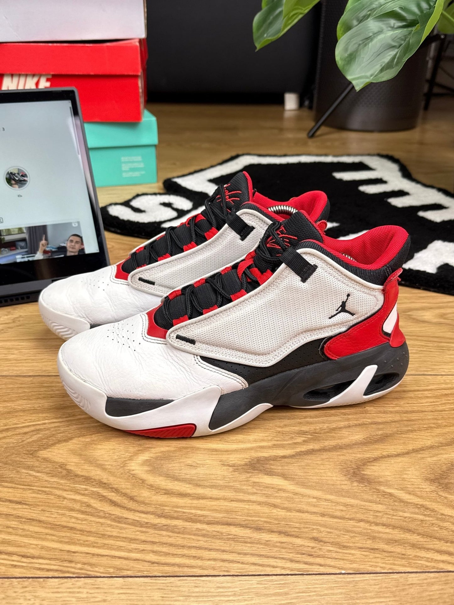 Nike Air Jordan Max Aura 4 (42)