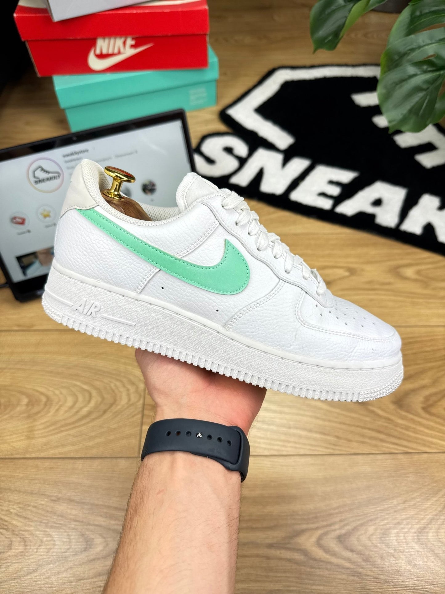 Nike Air Force 1 Low (40.5)