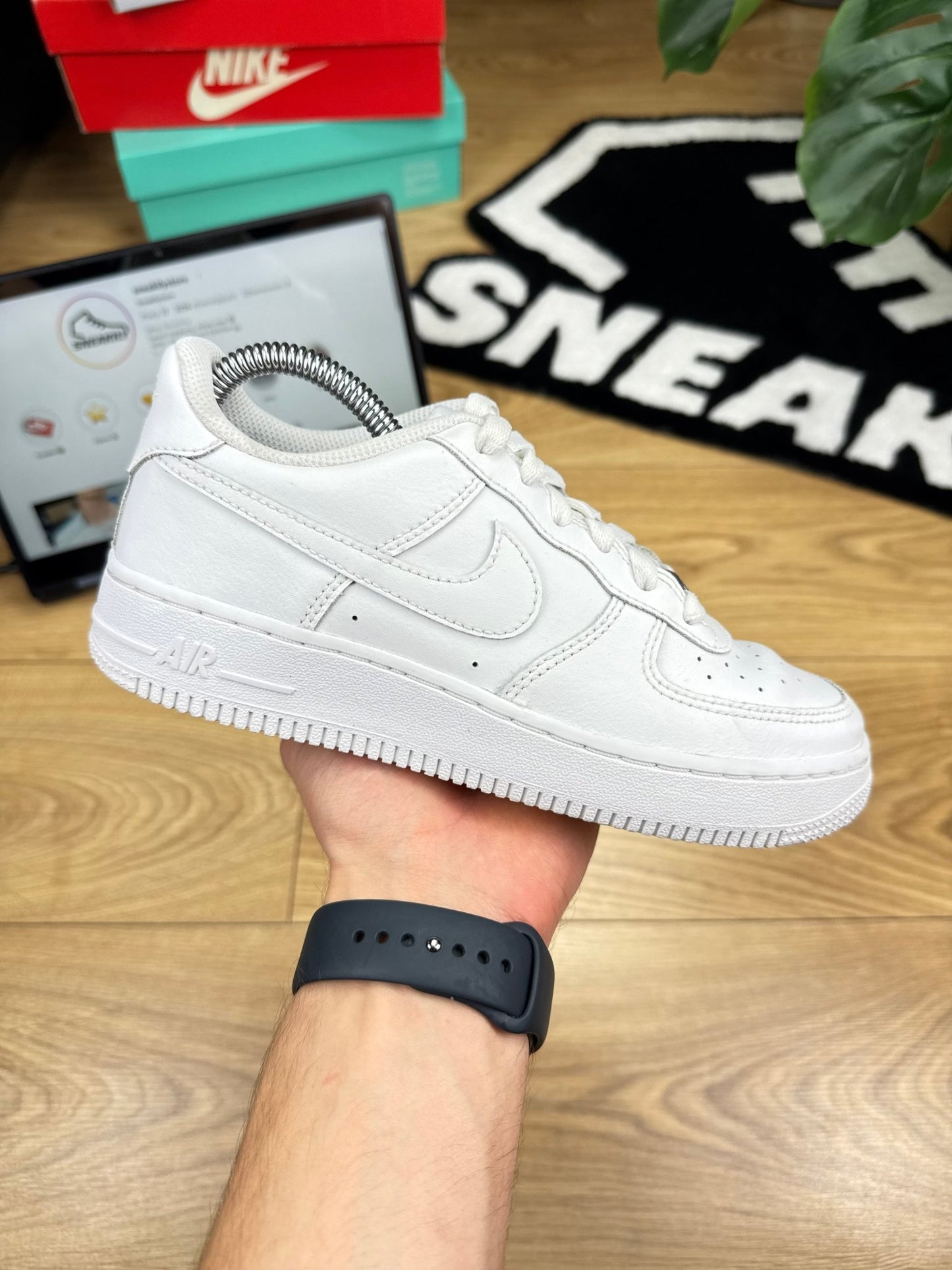 Nike Air Force 1 Low (36.5)