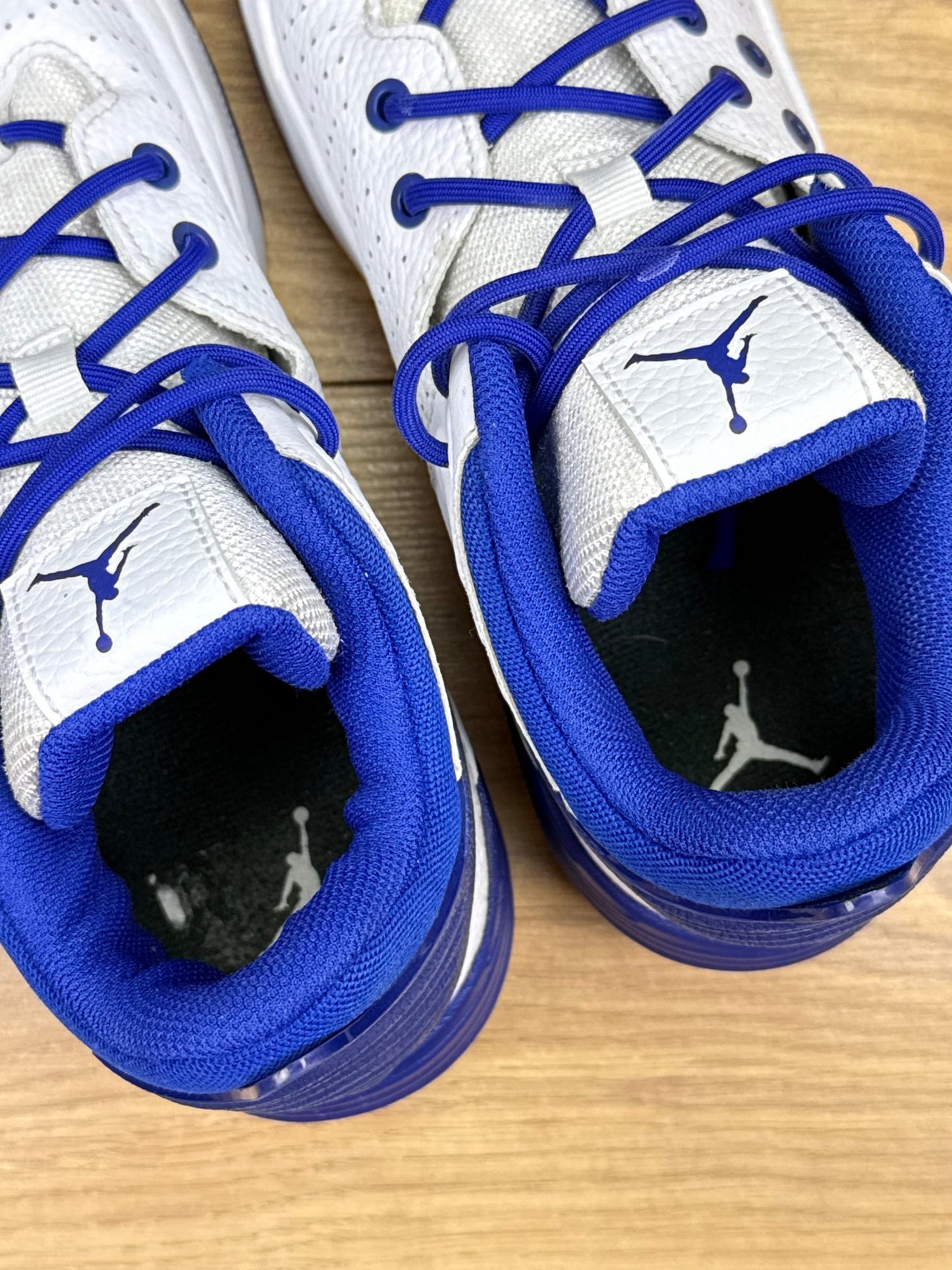 Nike Air Jordan Max Aura 5 (40)